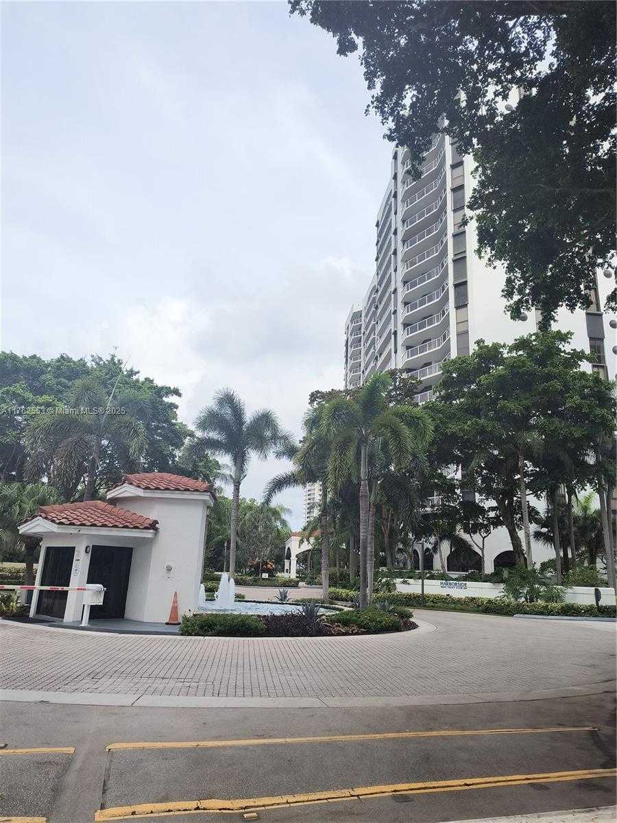 Small Image of 3610 YACHT CLUB DR #401, Aventura Number 3
