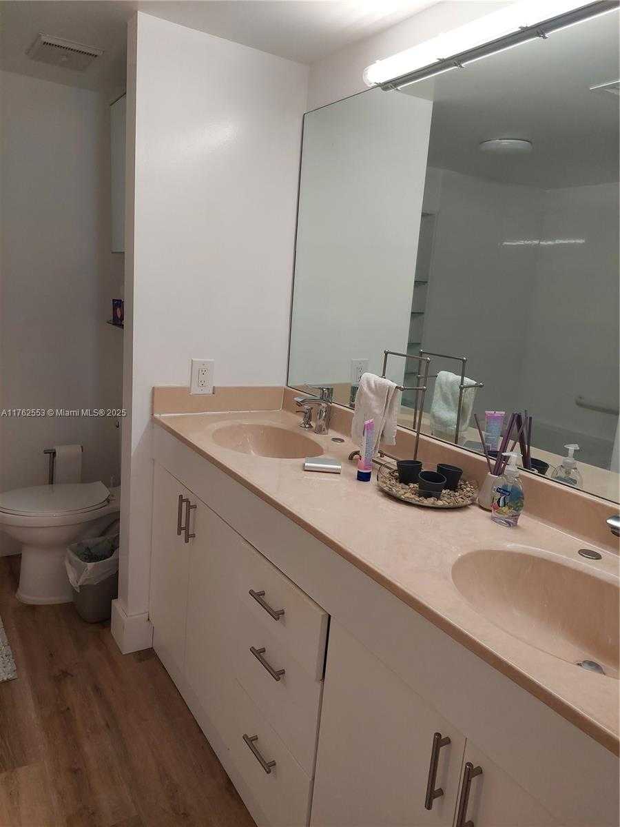 Small Image of 3610 YACHT CLUB DR #401, Aventura Number 30
