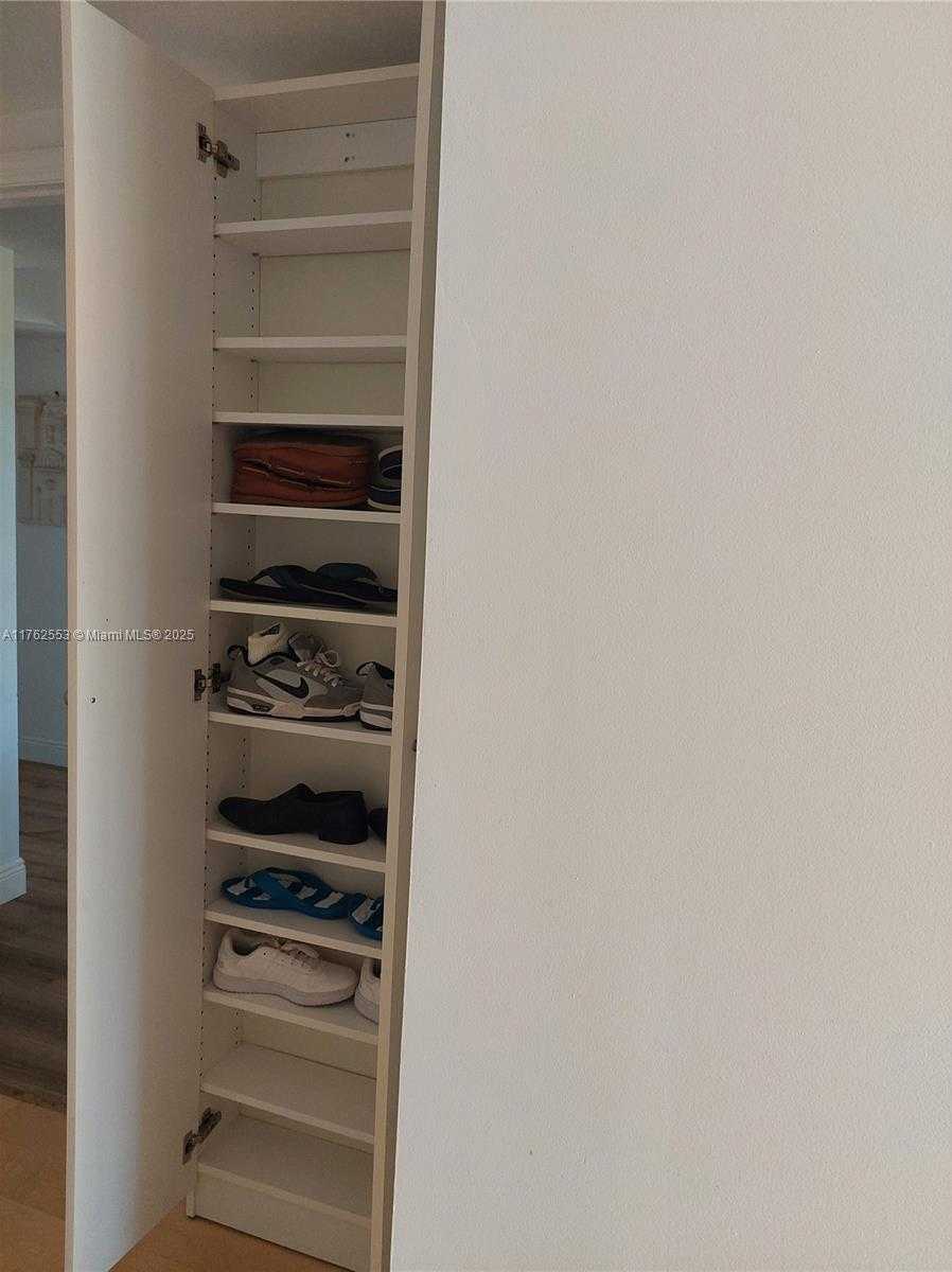 Small Image of 3610 YACHT CLUB DR #401, Aventura Number 38