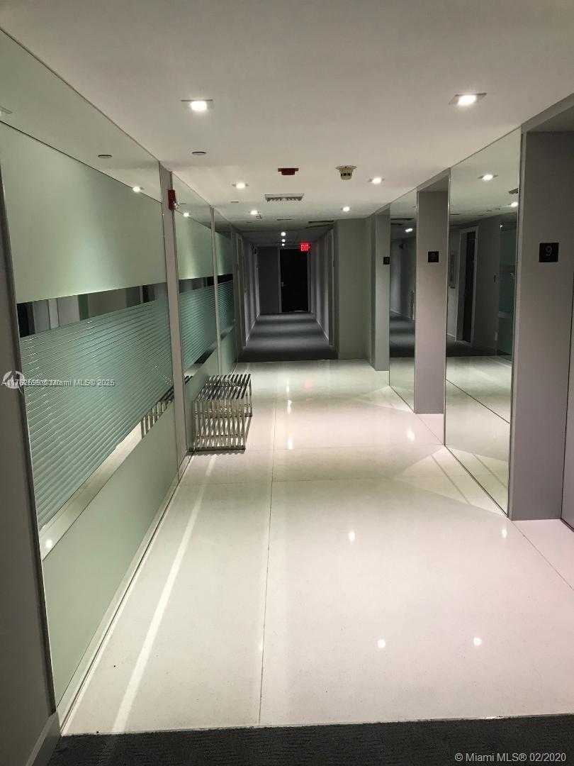 Small Image of 20301 WEST COUNTRY CLUB DR #2424, Aventura Number 18