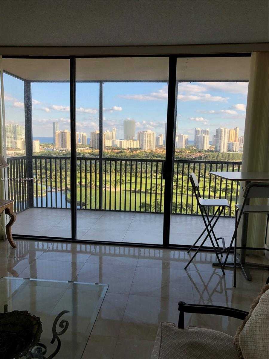Small Image of 20301 WEST COUNTRY CLUB DR #2424, Aventura Number 4