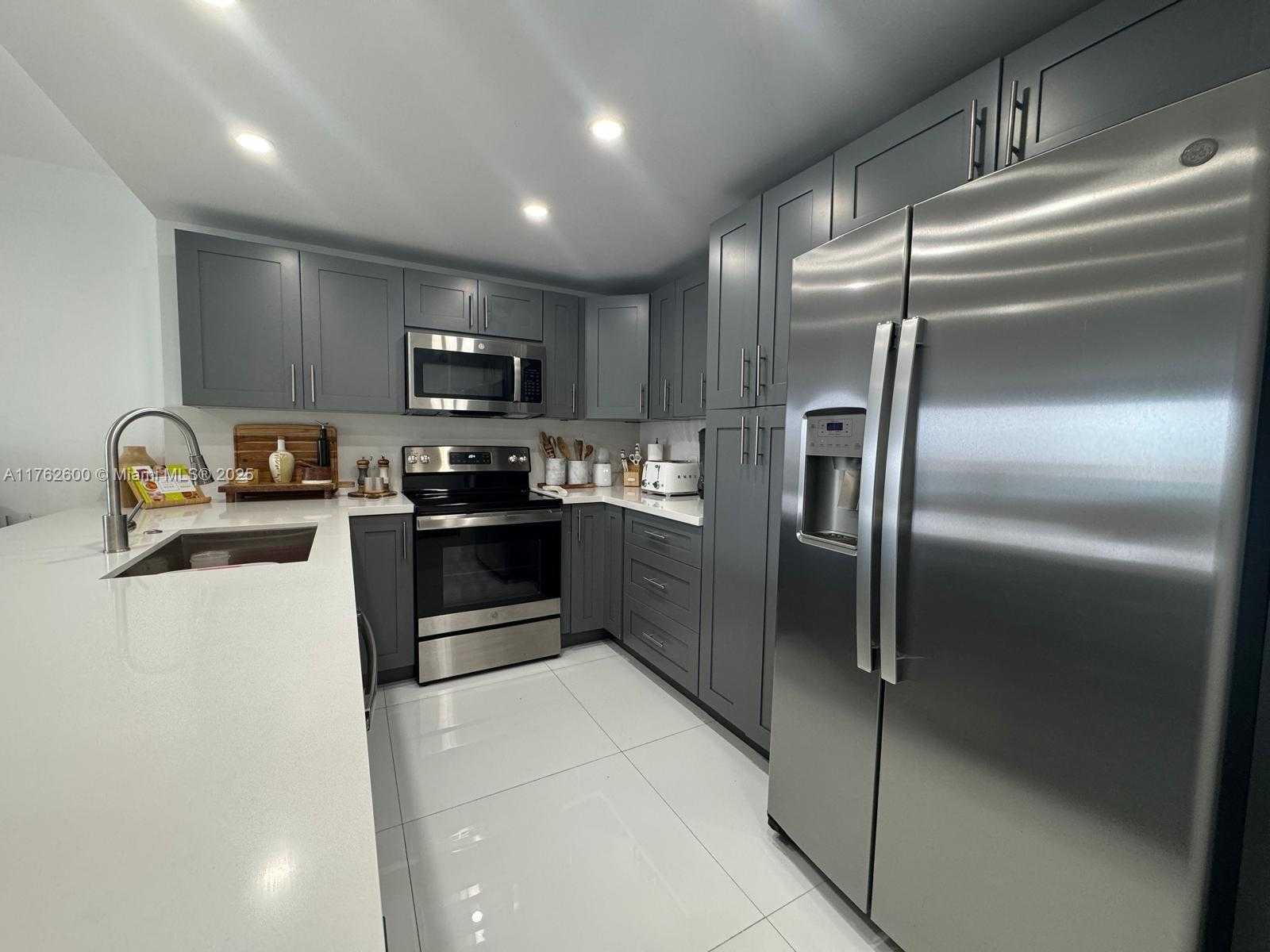 Small Image of 3800 SOUTH OCEAN DR #1810, Hollywood Number 33