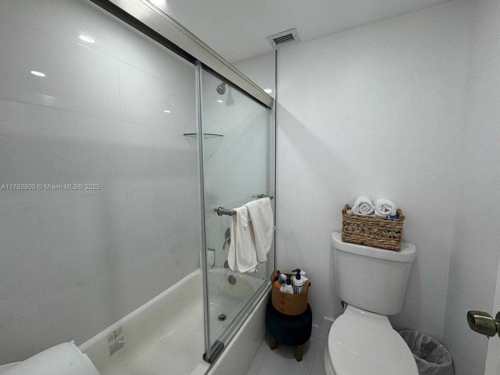 Small Image of 3800 SOUTH OCEAN DR #1810, Hollywood Number 43