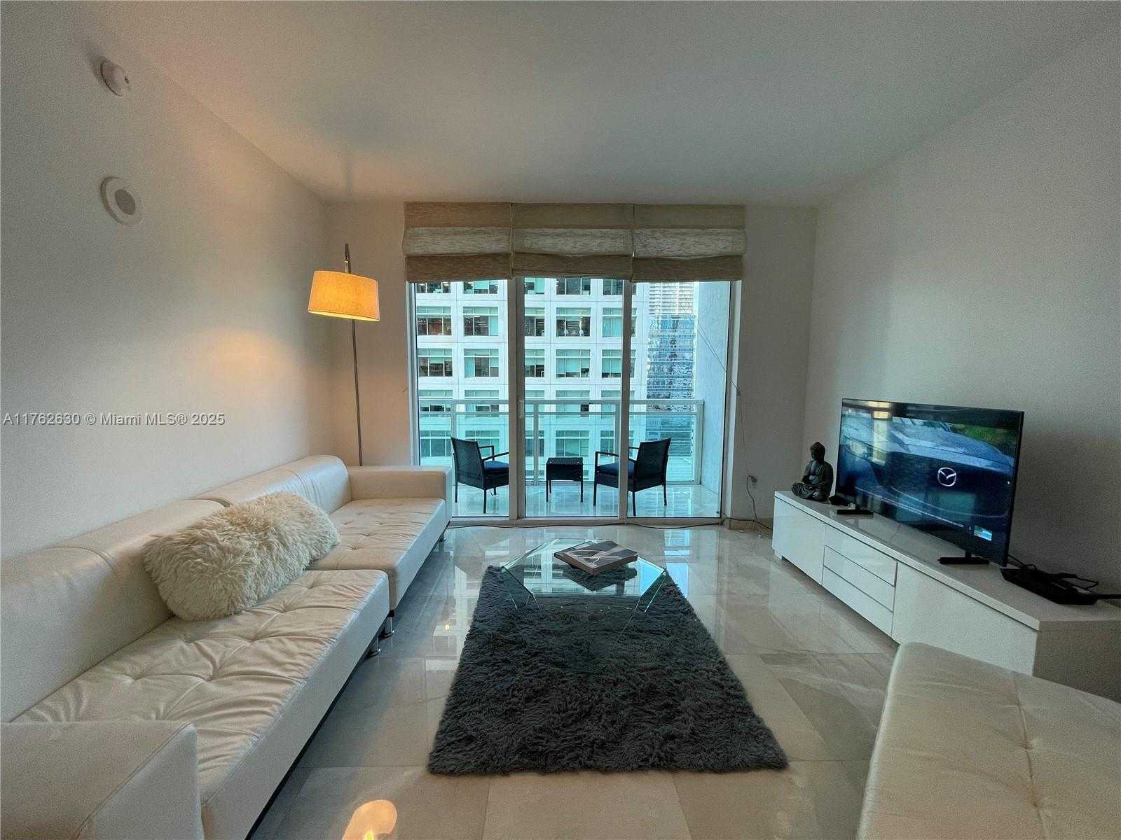 Small Image of 950 BRICKELL BAY DR #1402, Miami Number 14
