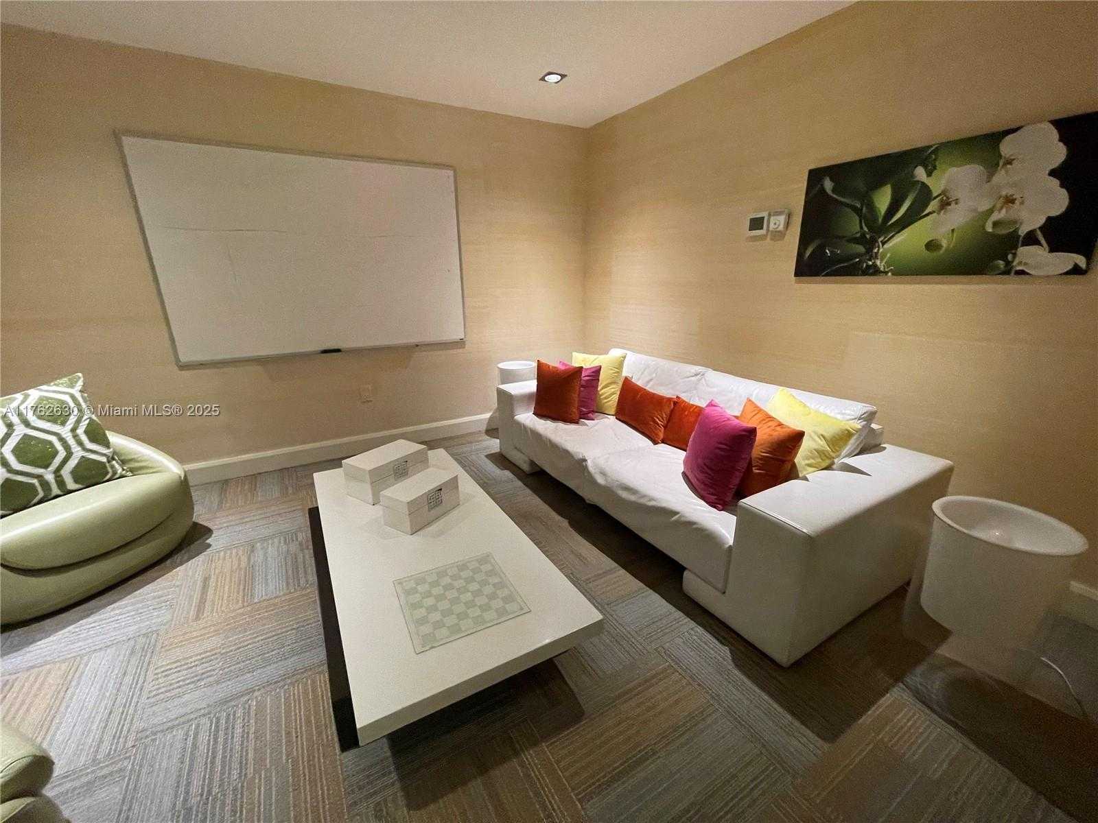 Small Image of 950 BRICKELL BAY DR #1402, Miami Number 21