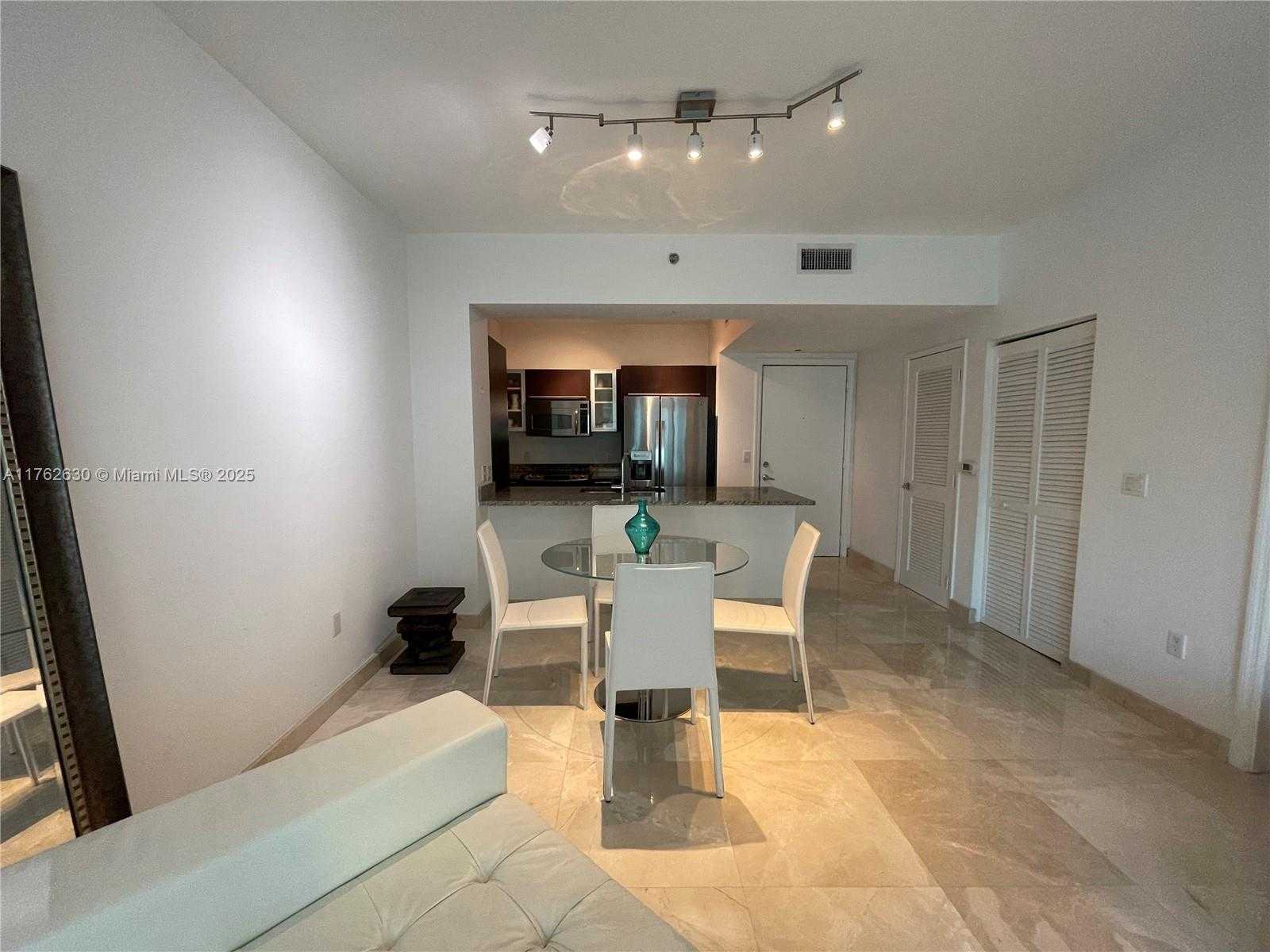 Small Image of 950 BRICKELL BAY DR #1402, Miami Number 6