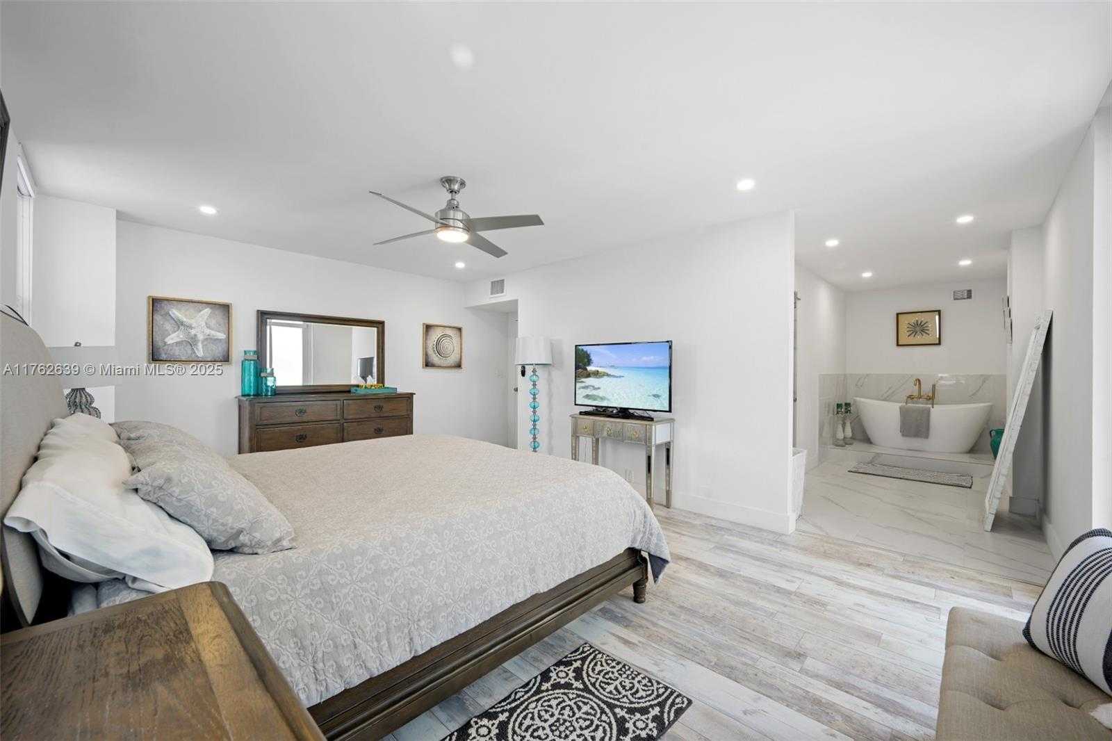 Small Image of 3725 SOUTH OCEAN DR #924, Hollywood Number 15