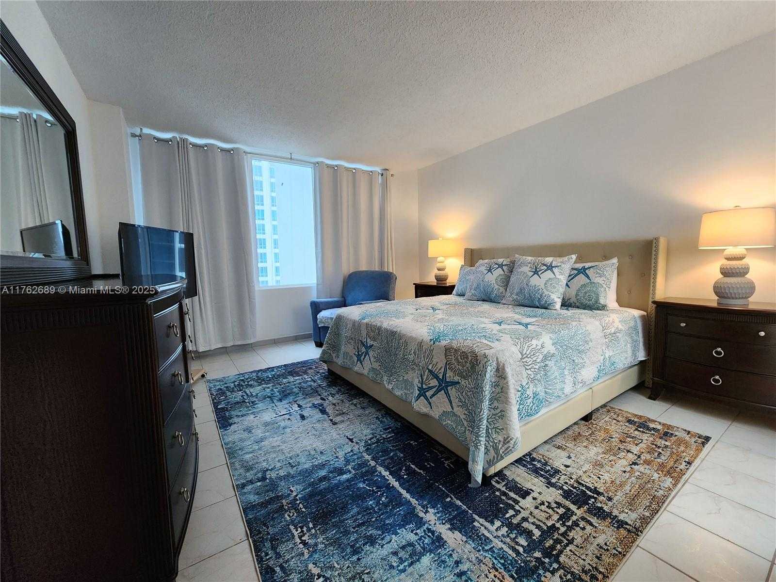 Small Image of 3505 SOUTH OCEAN DR #819, Hollywood Number 9