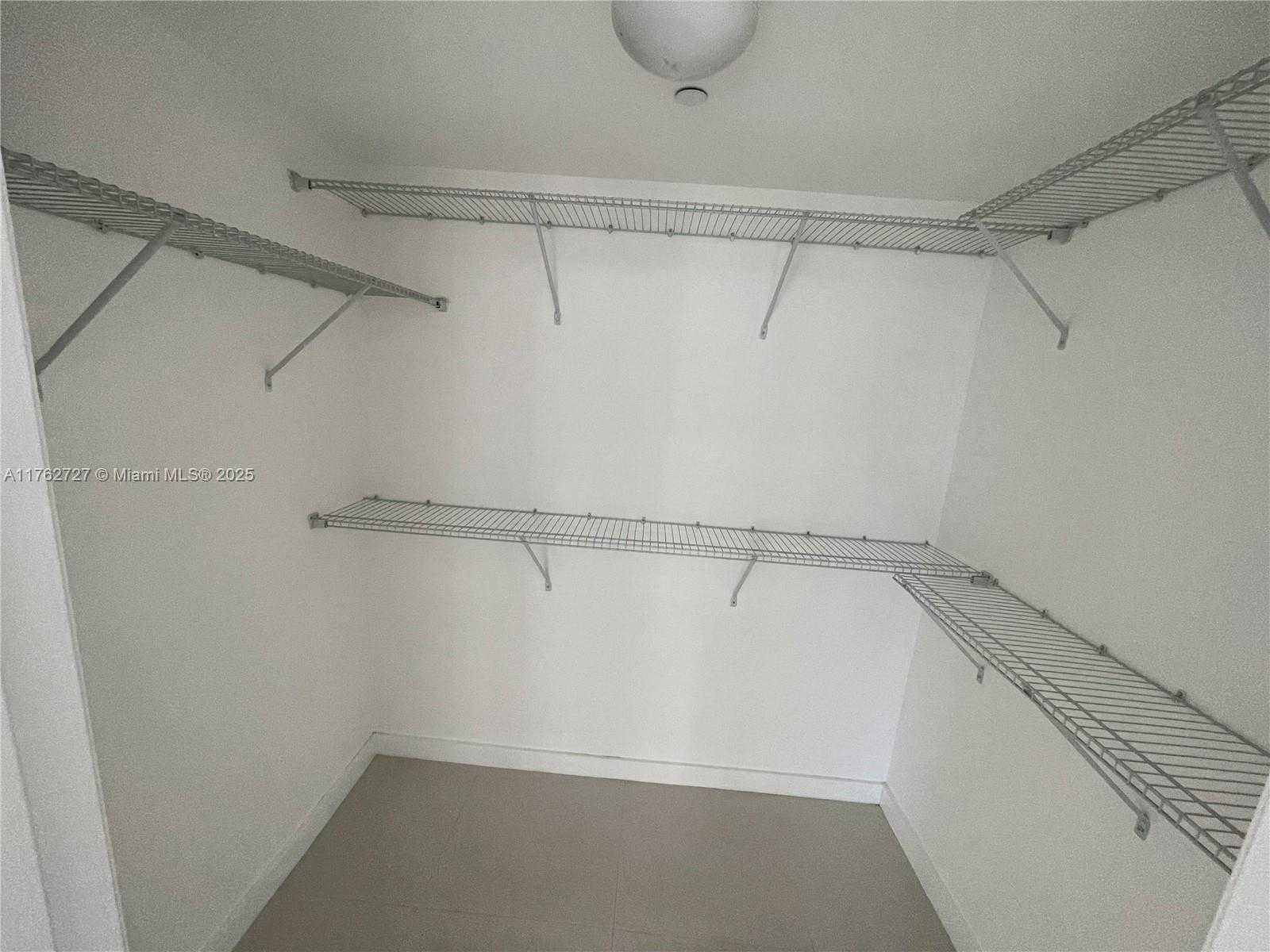 Small Image of 495 BRICKELL AVE #2610, Miami Number 11