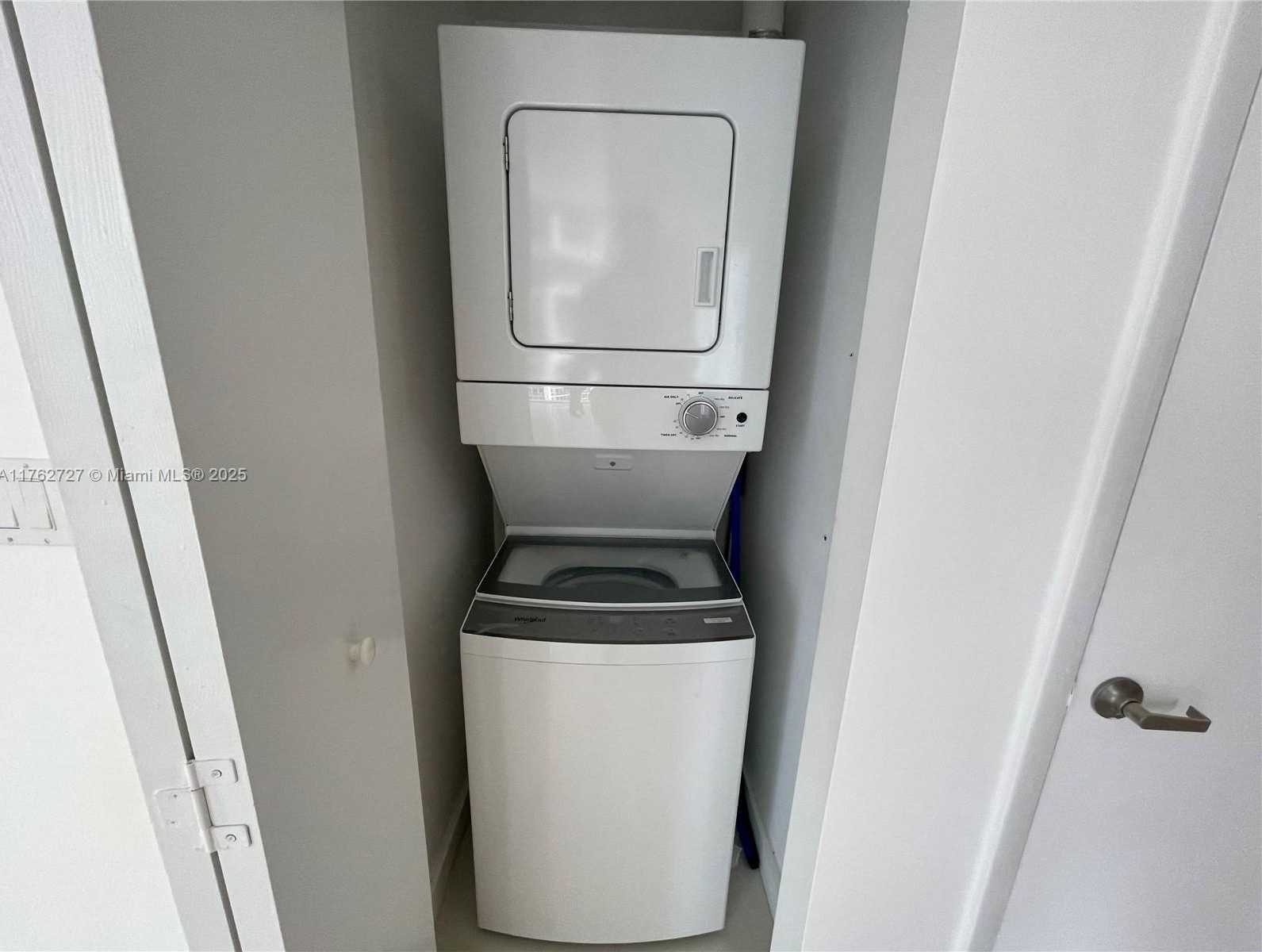 Small Image of 495 BRICKELL AVE #2610, Miami Number 16