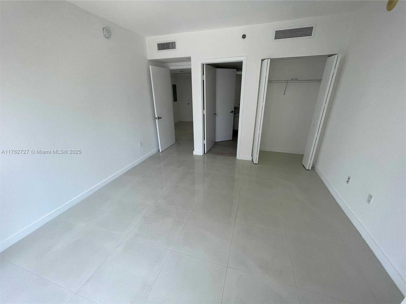 Small Image of 495 BRICKELL AVE #2610, Miami Number 19