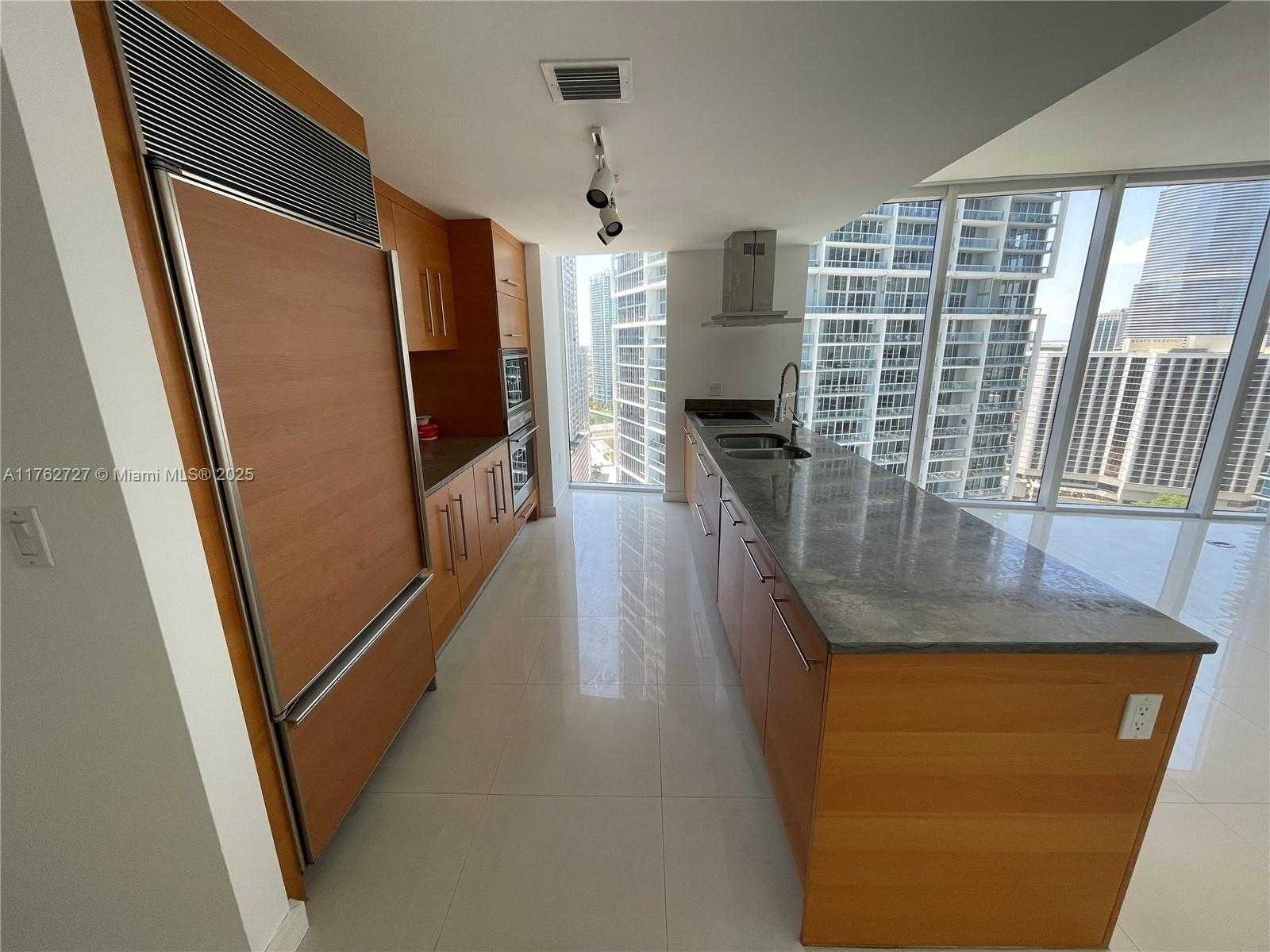 Small Image of 495 BRICKELL AVE #2610, Miami Number 2