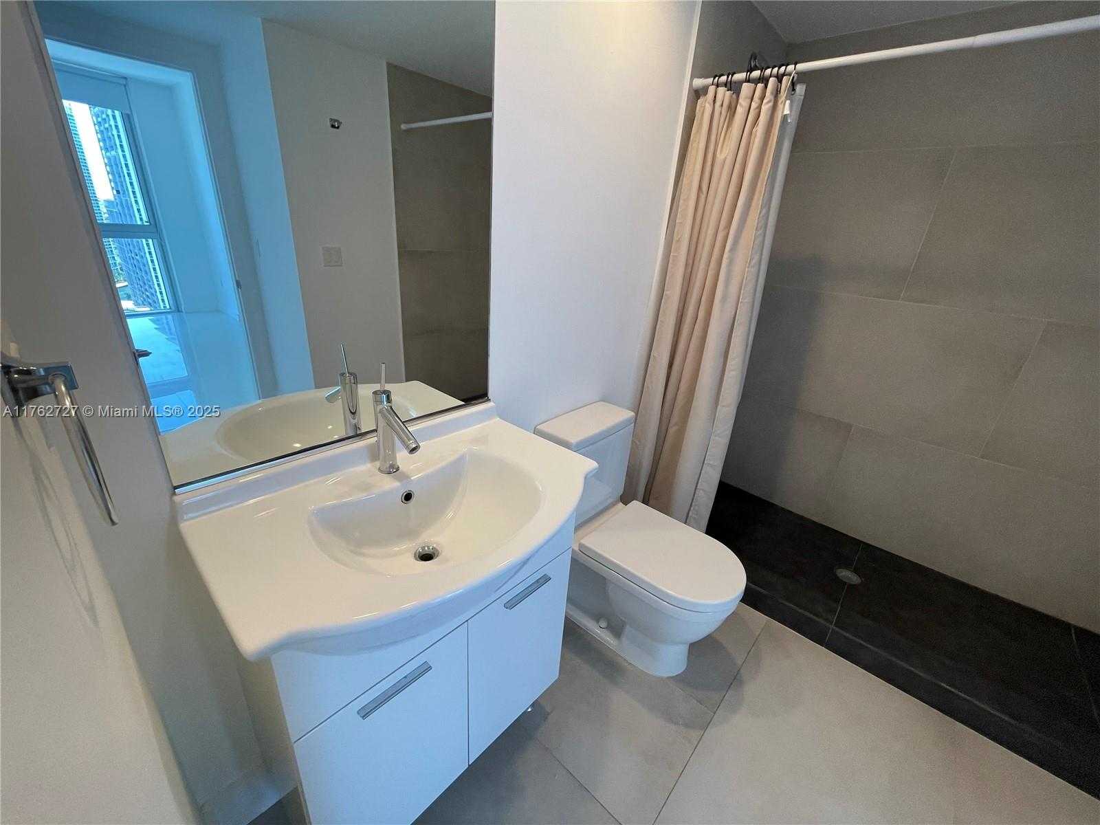 Small Image of 495 BRICKELL AVE #2610, Miami Number 21