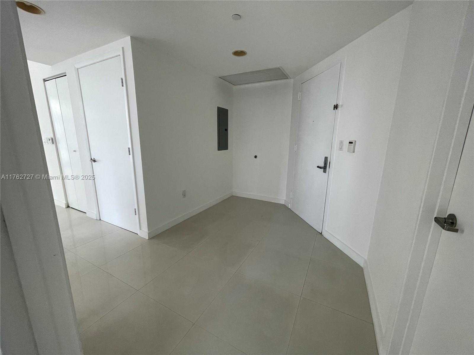 Small Image of 495 BRICKELL AVE #2610, Miami Number 23
