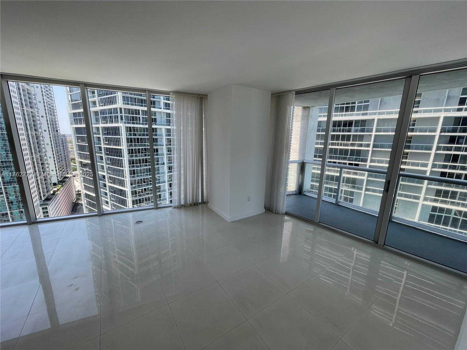 Small Image of 495 BRICKELL AVE #2610, Miami Number 4
