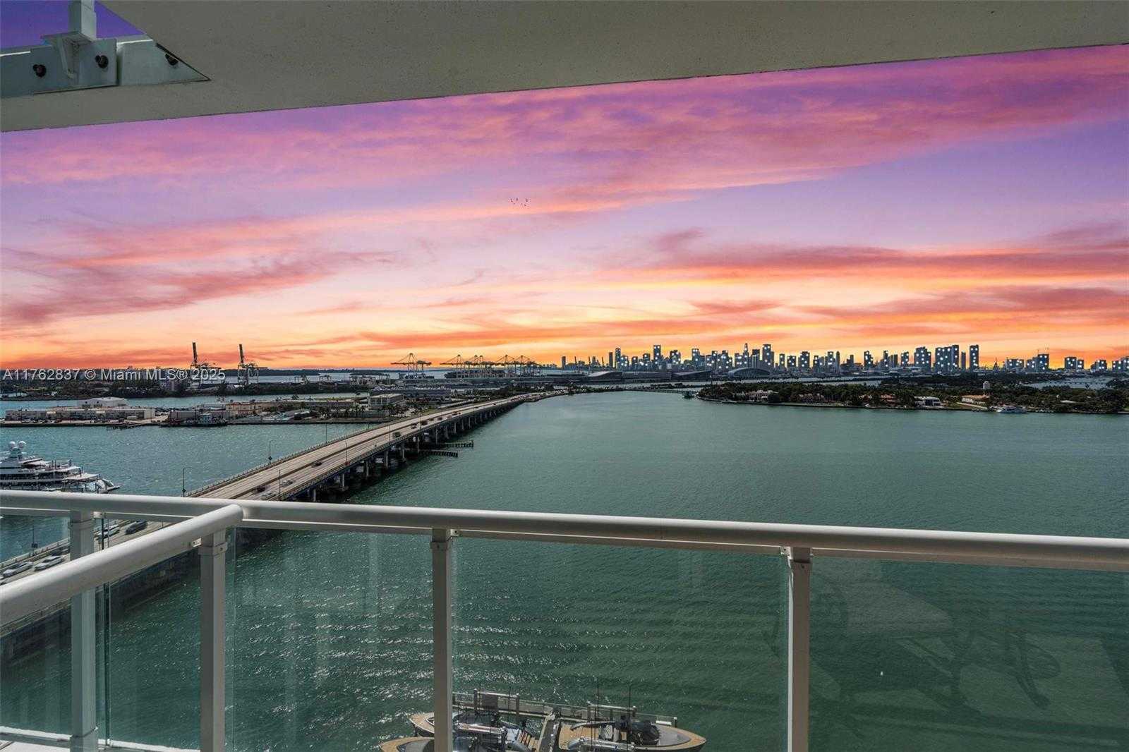 Small Image of 520 WEST AVE #1604, Miami Beach Number 3