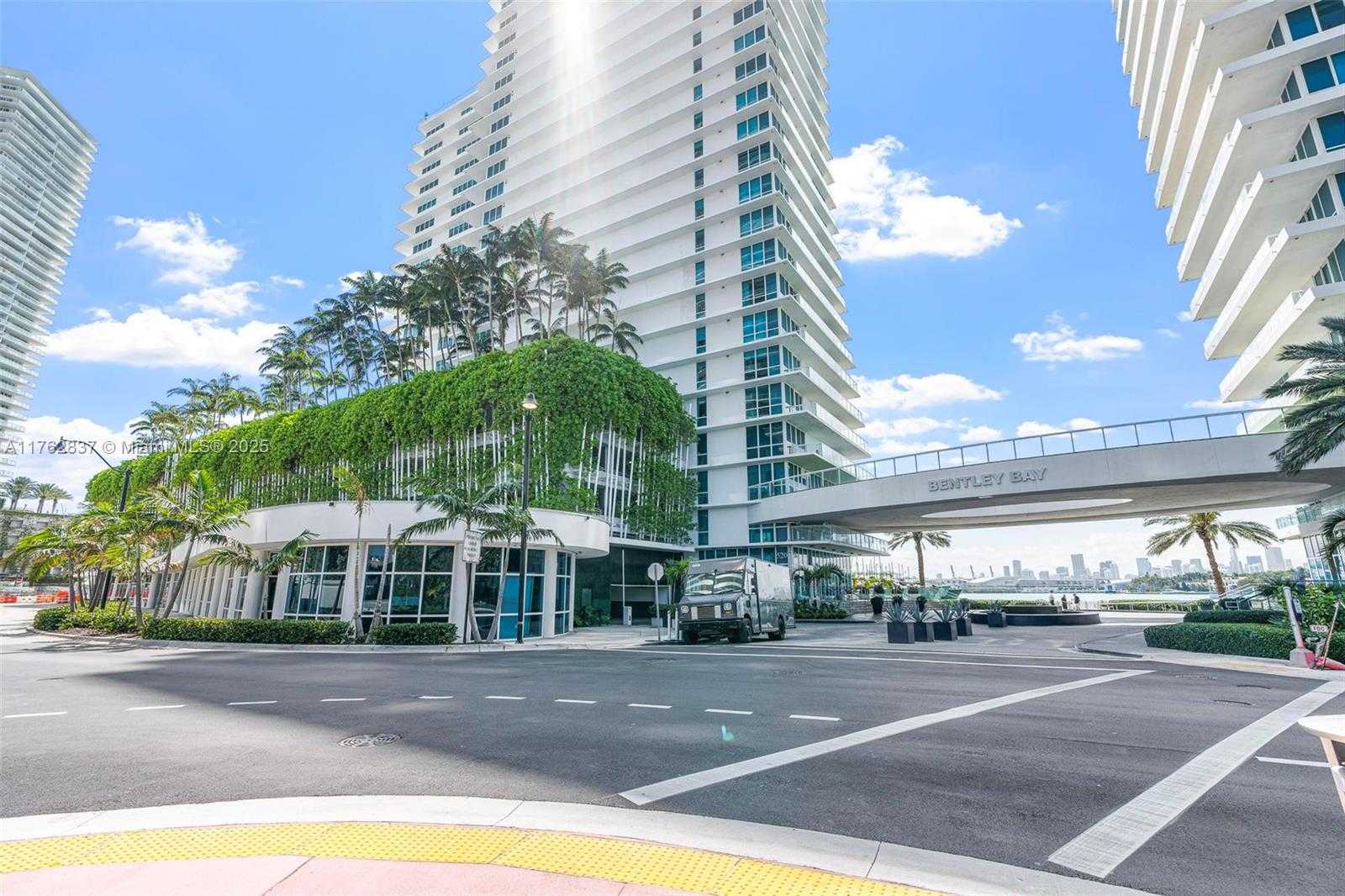 Small Image of 520 WEST AVE #1604, Miami Beach Number 36