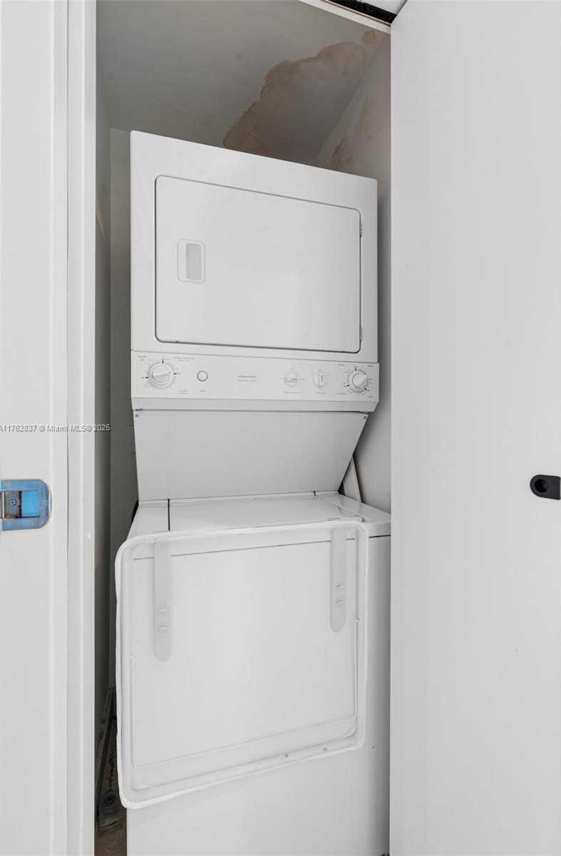 Small Image of 520 WEST AVE #1604, Miami Beach Number 51