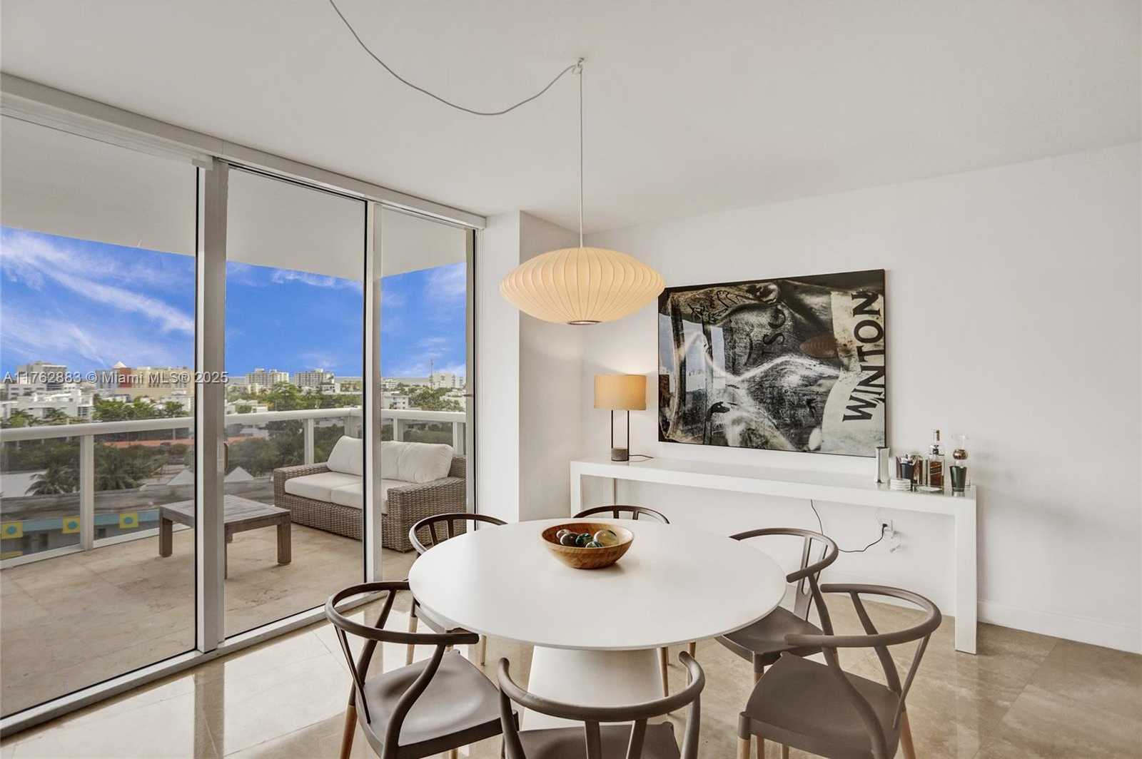 Small Image of 400 ALTON RD #911, Miami Beach Number 11