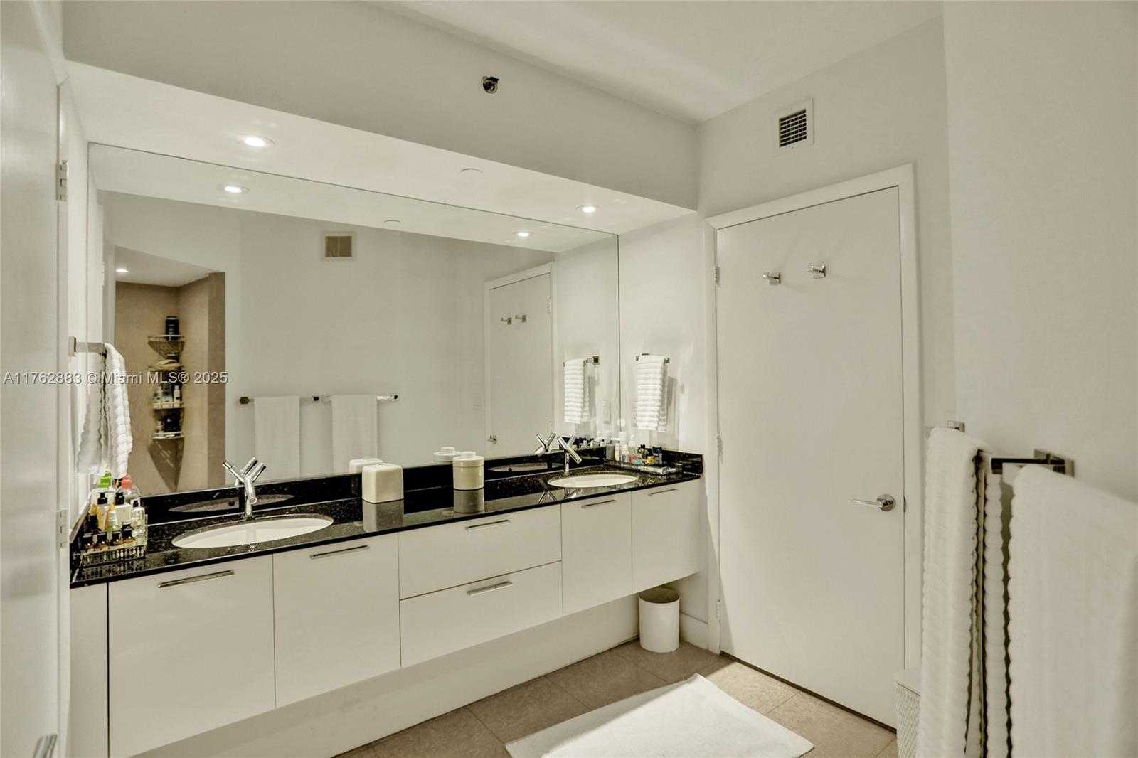 Small Image of 400 ALTON RD #911, Miami Beach Number 24
