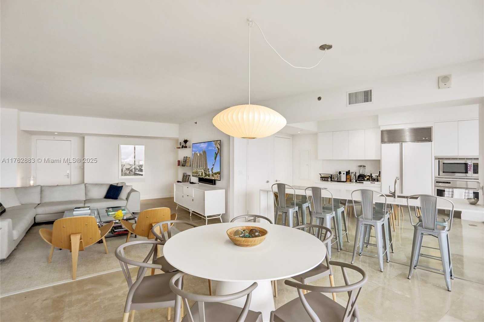 Small Image of 400 ALTON RD #911, Miami Beach Number 5