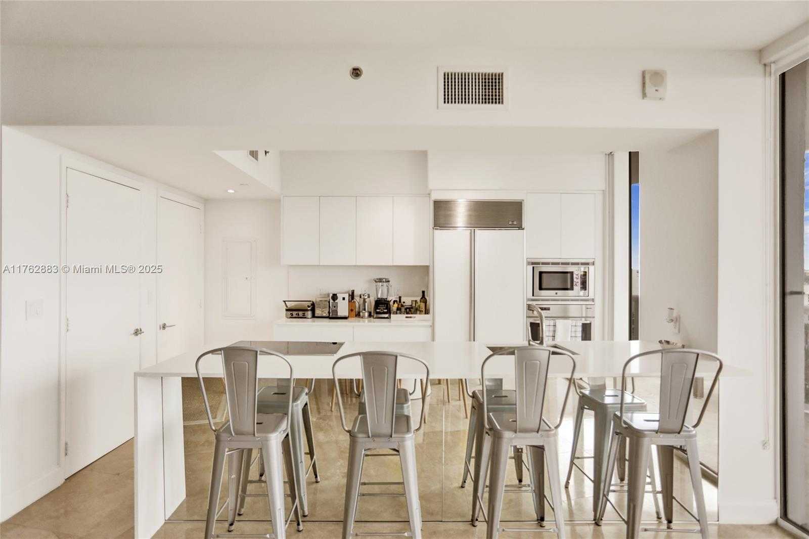 Small Image of 400 ALTON RD #911, Miami Beach Number 8