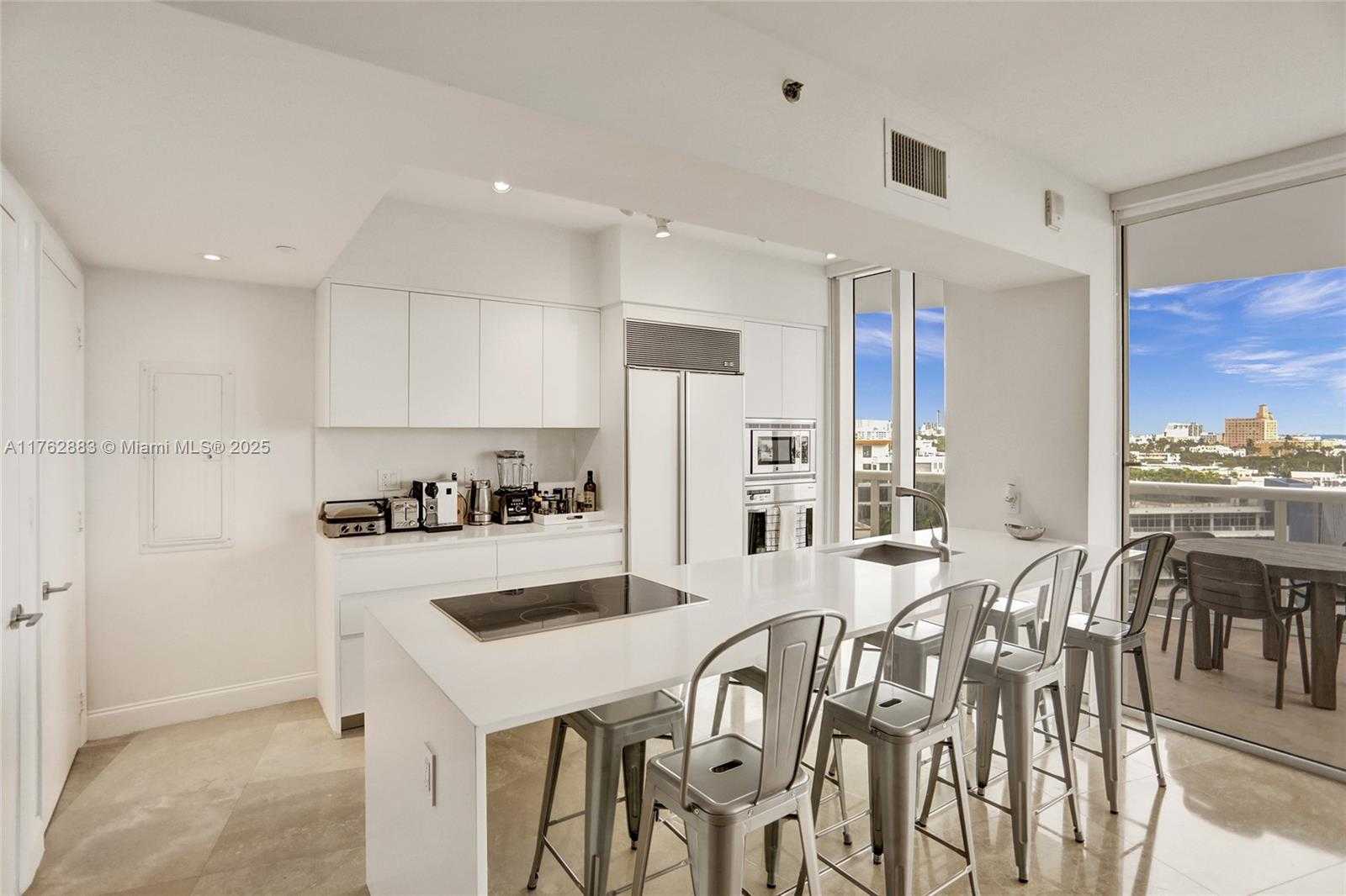Small Image of 400 ALTON RD #911, Miami Beach Number 9