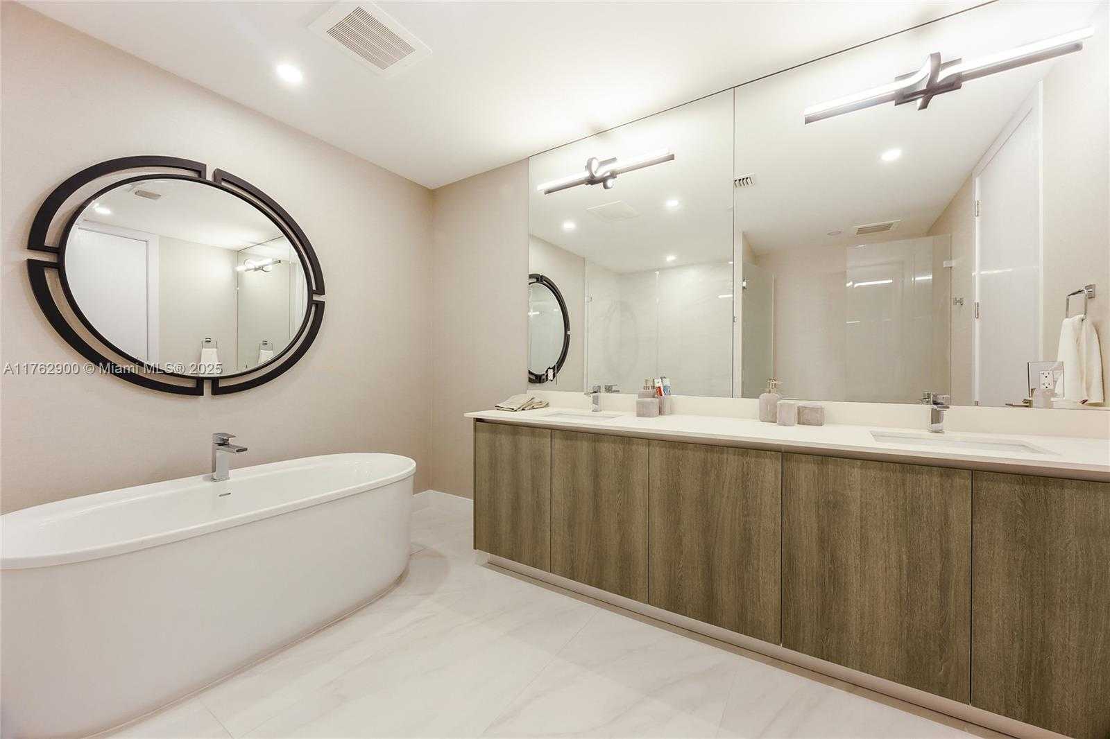 Small Image of 17550 COLLINS AVE #702, Sunny Isles Beach Number 6
