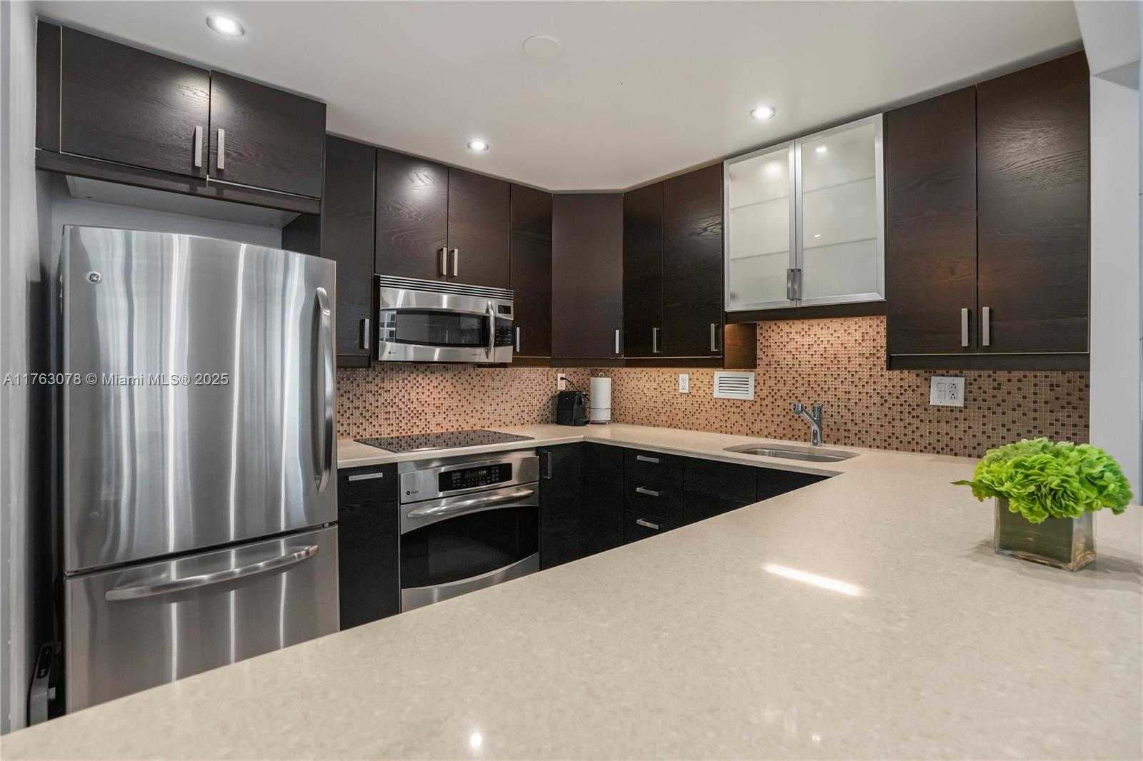 Small Image of 2301 COLLINS AVE #1116, Miami Beach Number 5