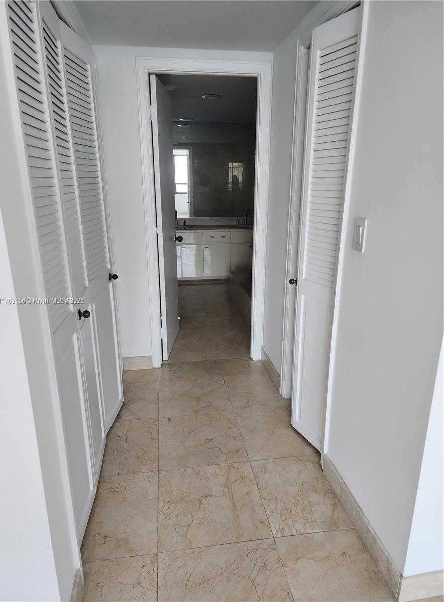 Small Image of 3 GROVE ISLE DR #C1003, Miami Number 21