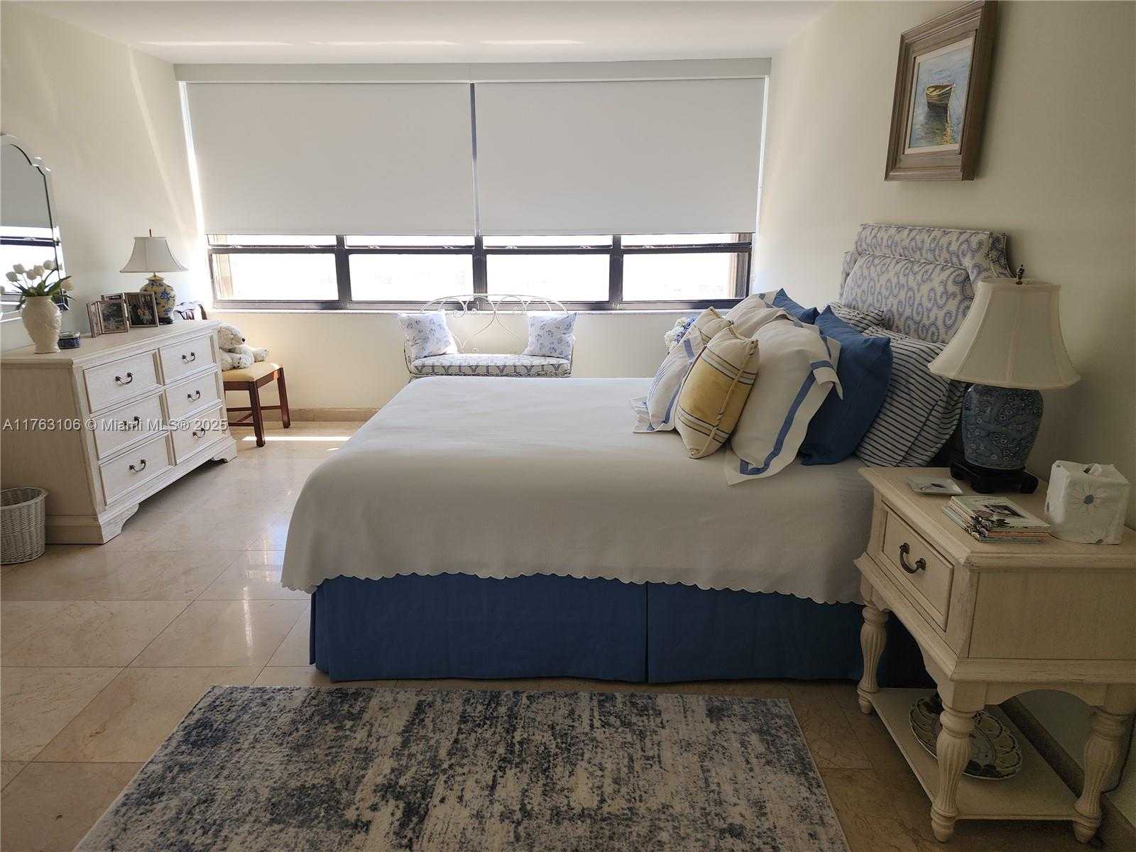 Small Image of 3 GROVE ISLE DR #C1003, Miami Number 24