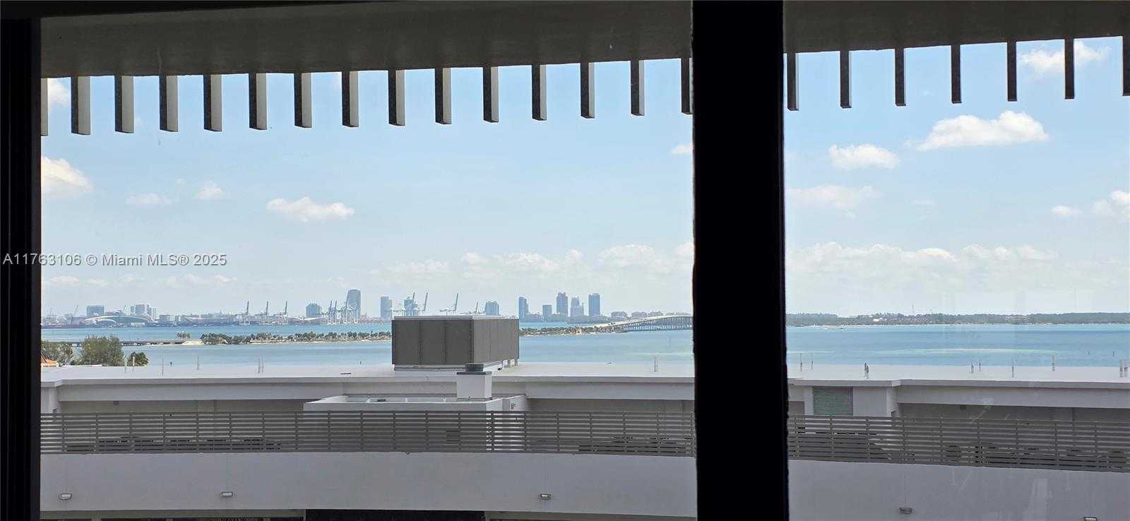 Small Image of 3 GROVE ISLE DR #C1003, Miami Number 5