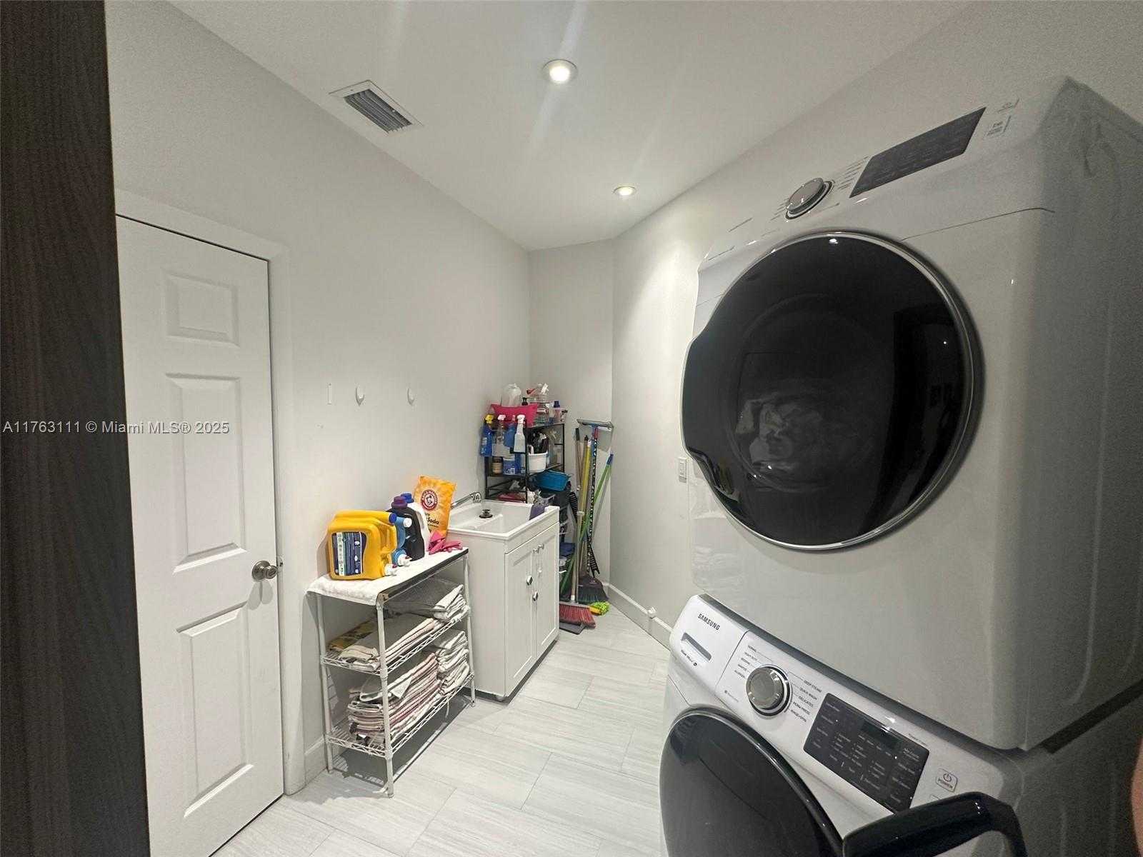 Small Image of 21022 NORTH EAST 34TH CT #21022, Aventura Number 14
