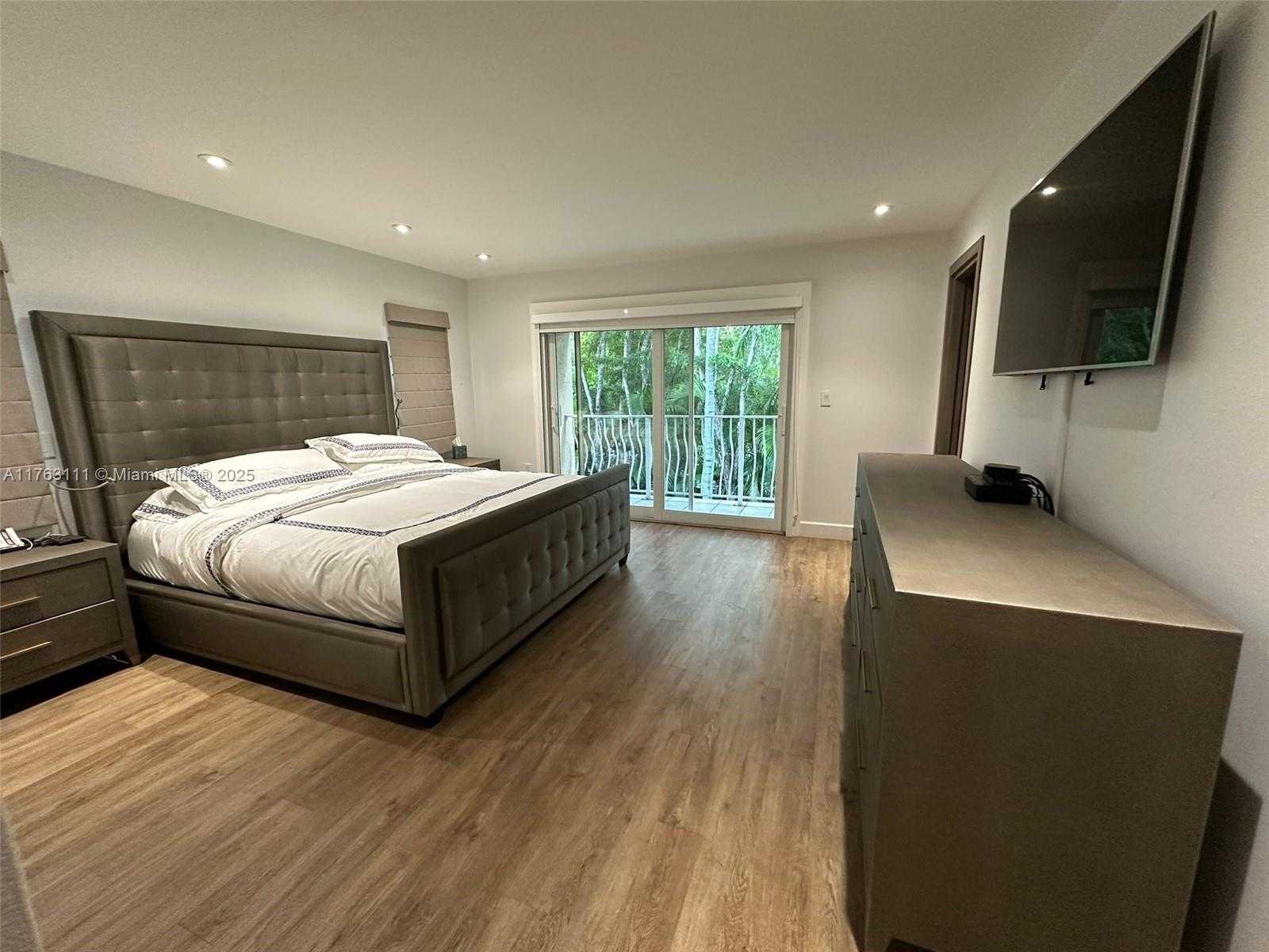 Small Image of 21022 NORTH EAST 34TH CT #21022, Aventura Number 16