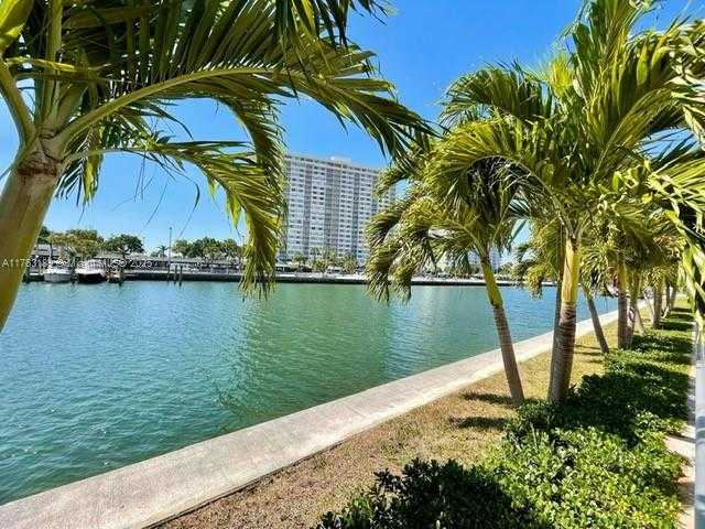 Small Image of 220 KINGS POINT DR #502, Sunny Isles Beach Number 13