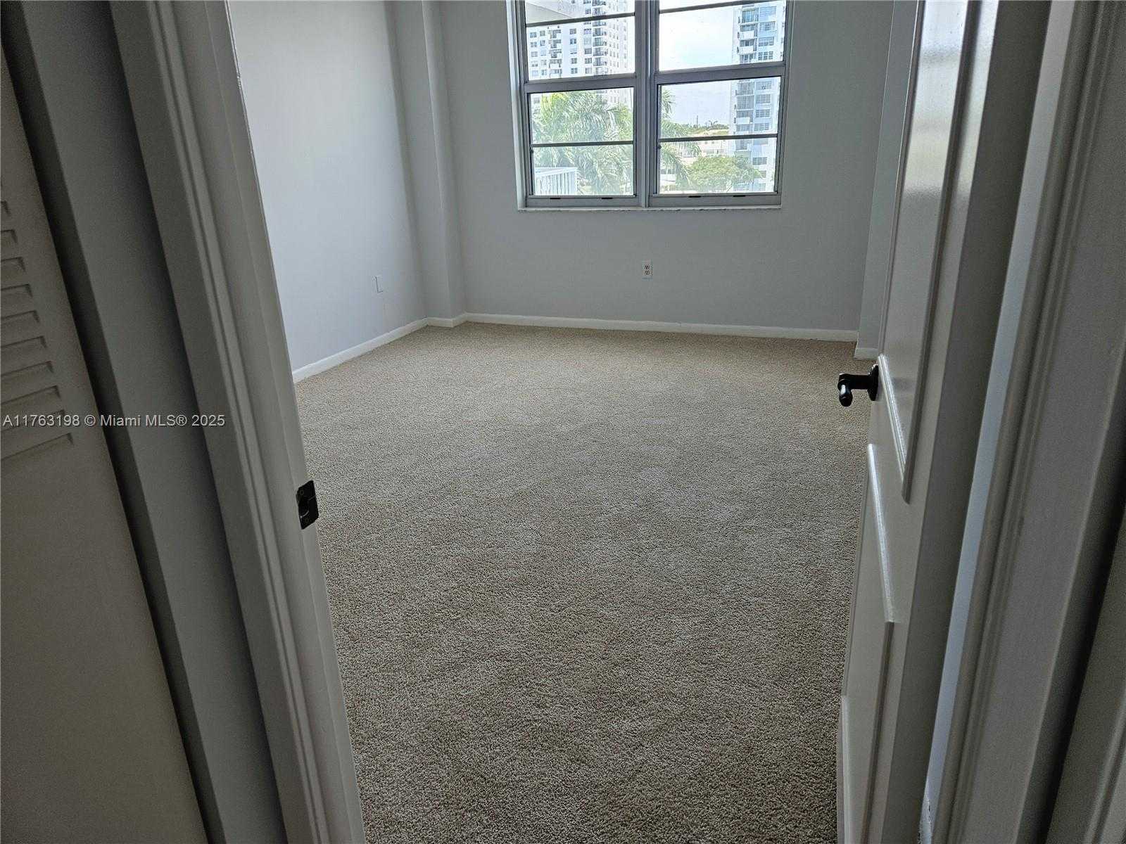 Small Image of 2801 NORTH EAST 183RD ST #517W, Aventura Number 26