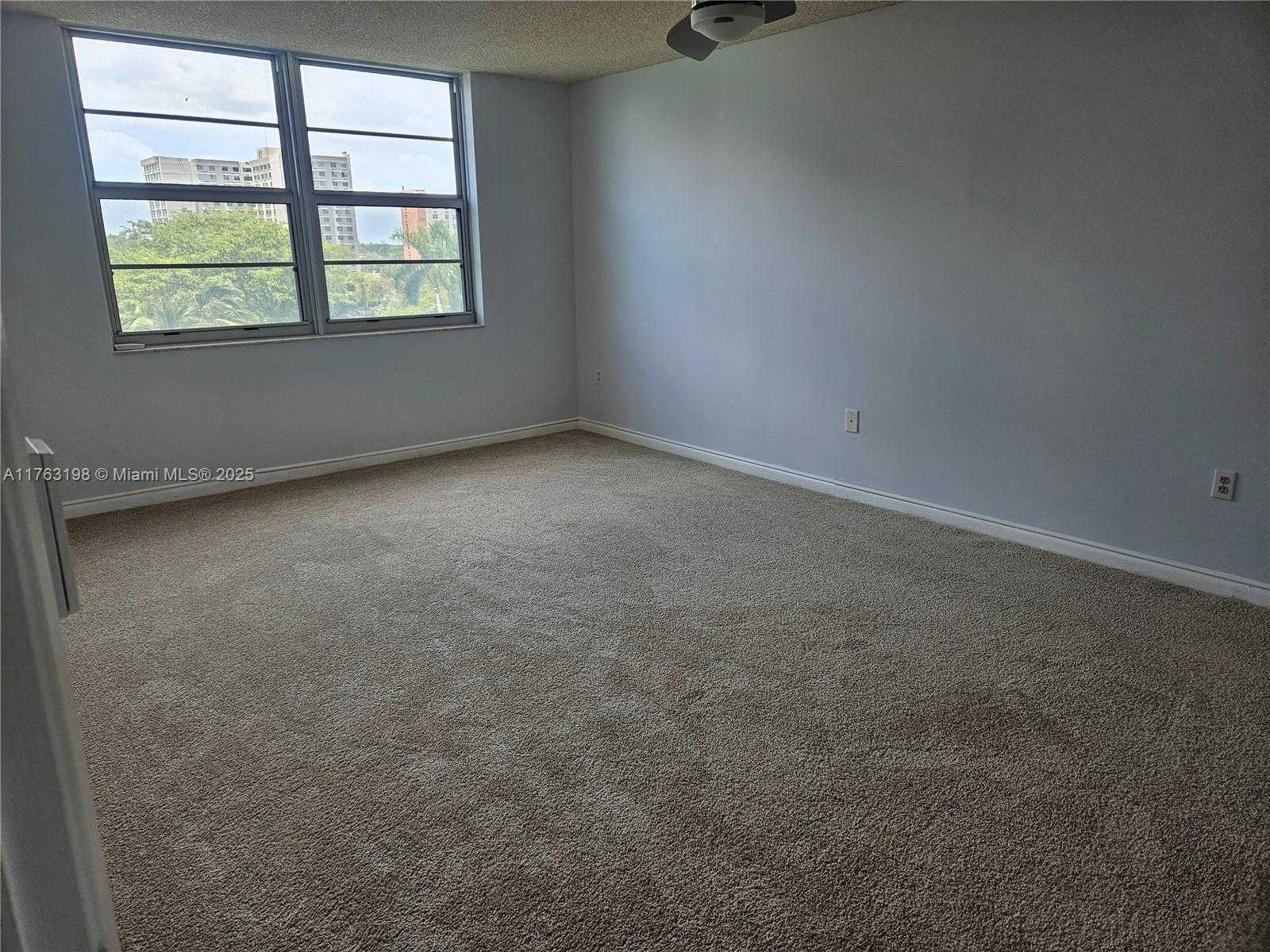 Small Image of 2801 NORTH EAST 183RD ST #517W, Aventura Number 32