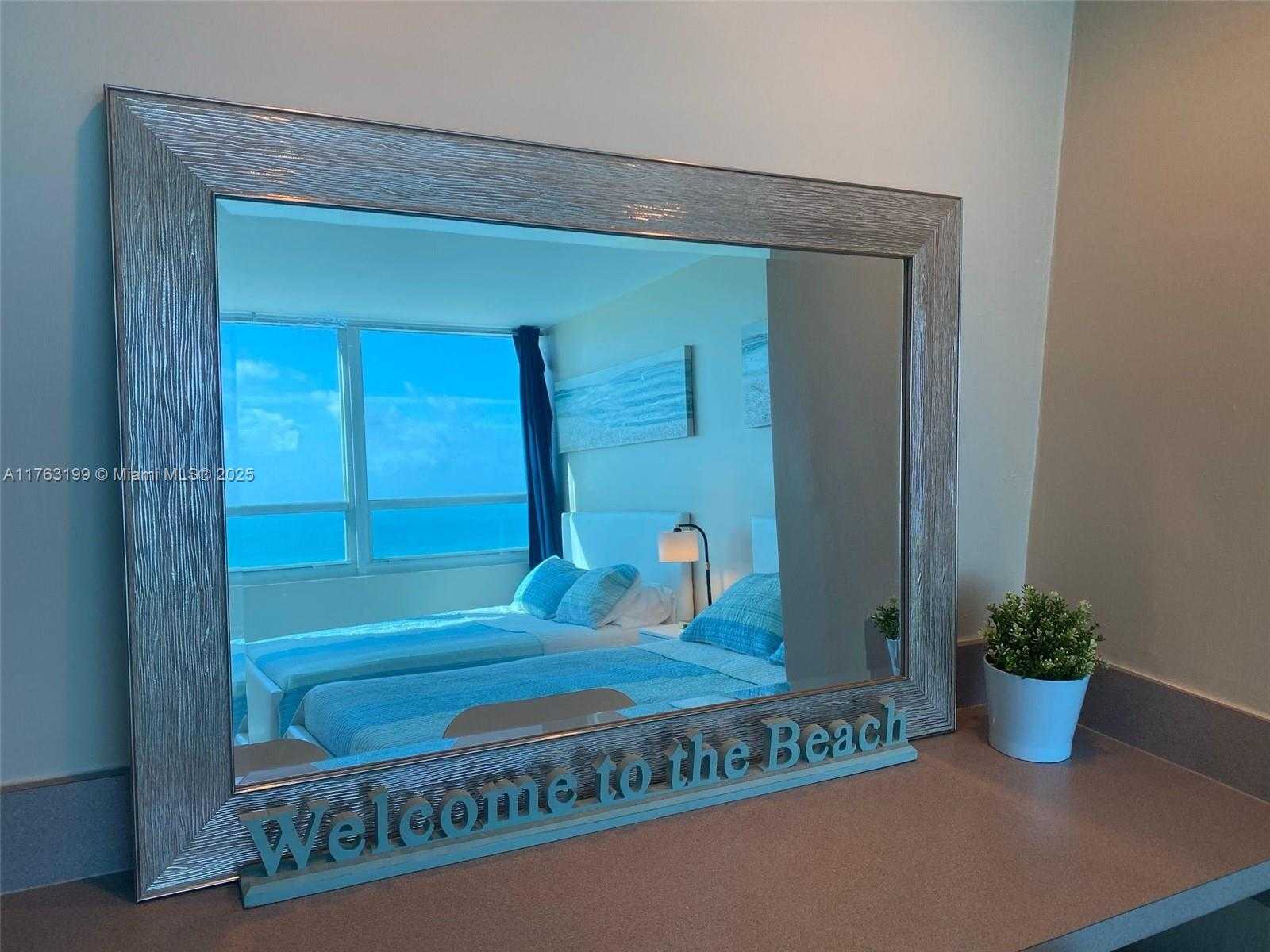 Small Image of 5445 COLLINS AV #1425, Miami Beach Number 15