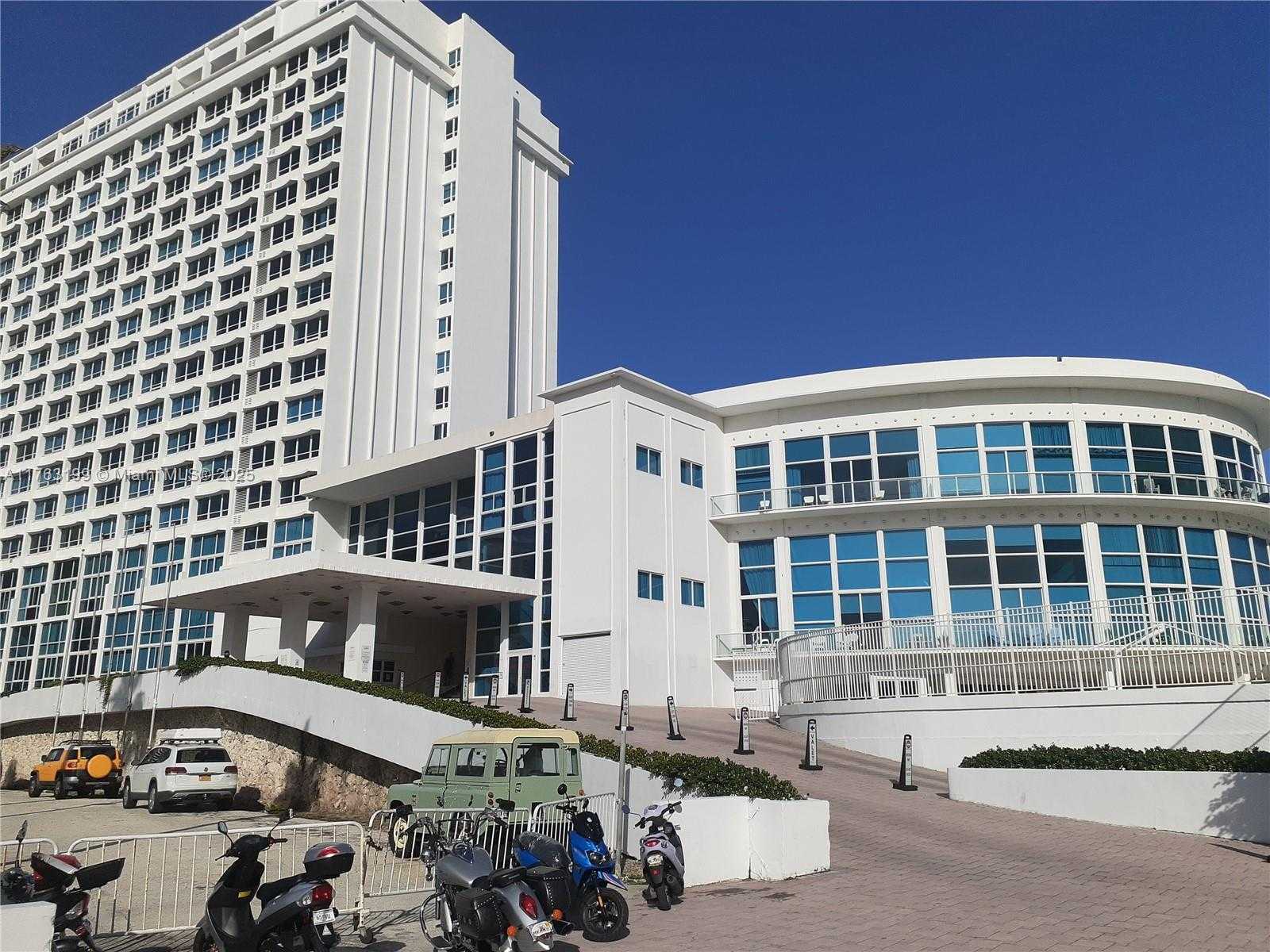 Small Image of 5445 COLLINS AV #1425, Miami Beach Number 20