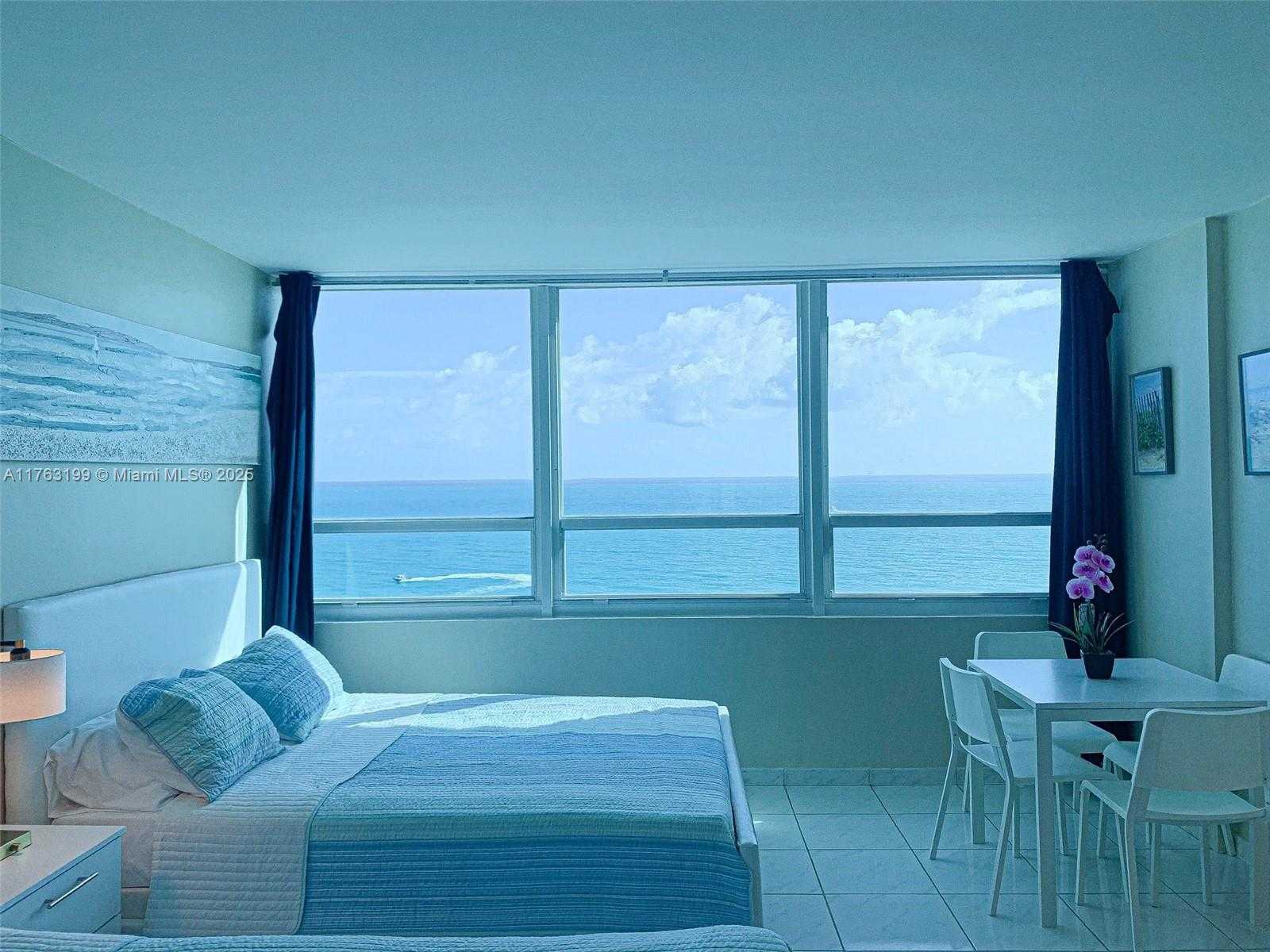 Small Image of 5445 COLLINS AV #1425, Miami Beach Number 3