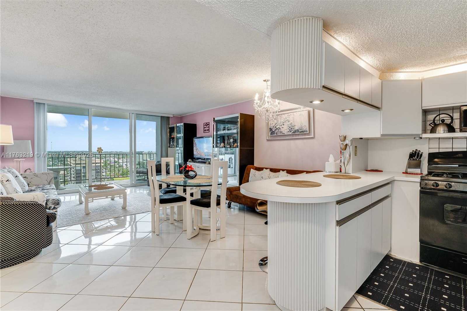 Small Image of 2030 SOUTH OCEAN DR #1903, Hallandale Beach Number 3