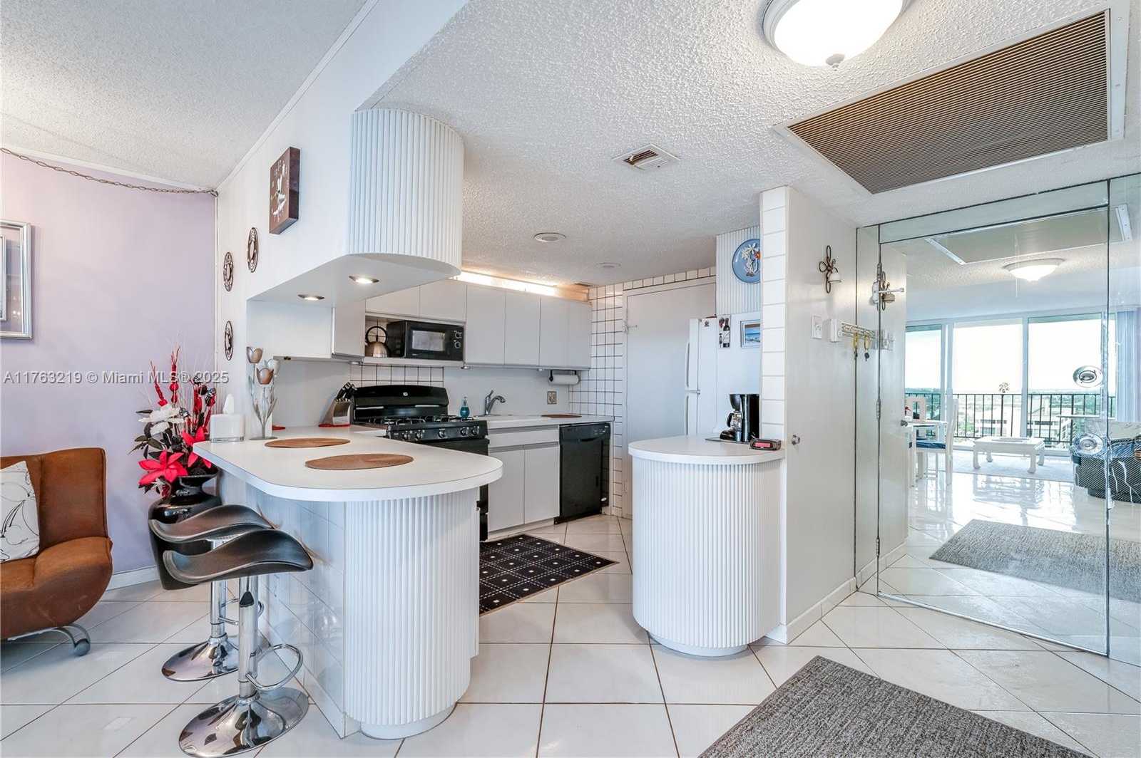 Small Image of 2030 SOUTH OCEAN DR #1903, Hallandale Beach Number 8