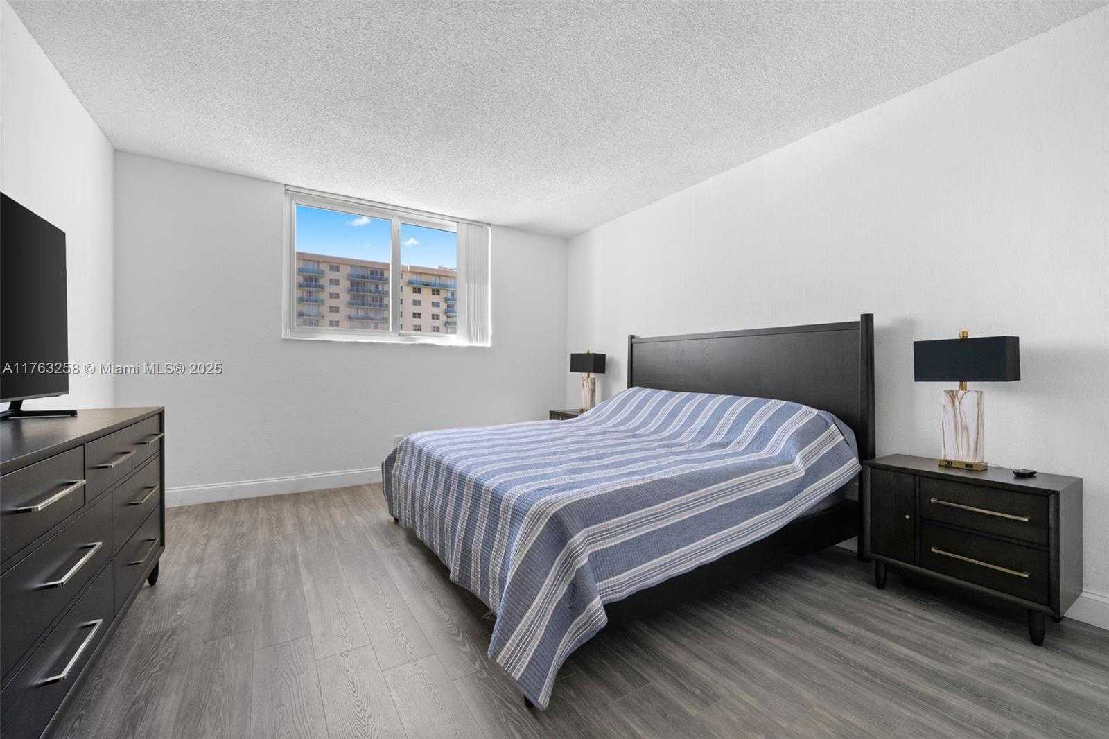 Small Image of 19380 COLLINS AVE #901, Sunny Isles Beach Number 19