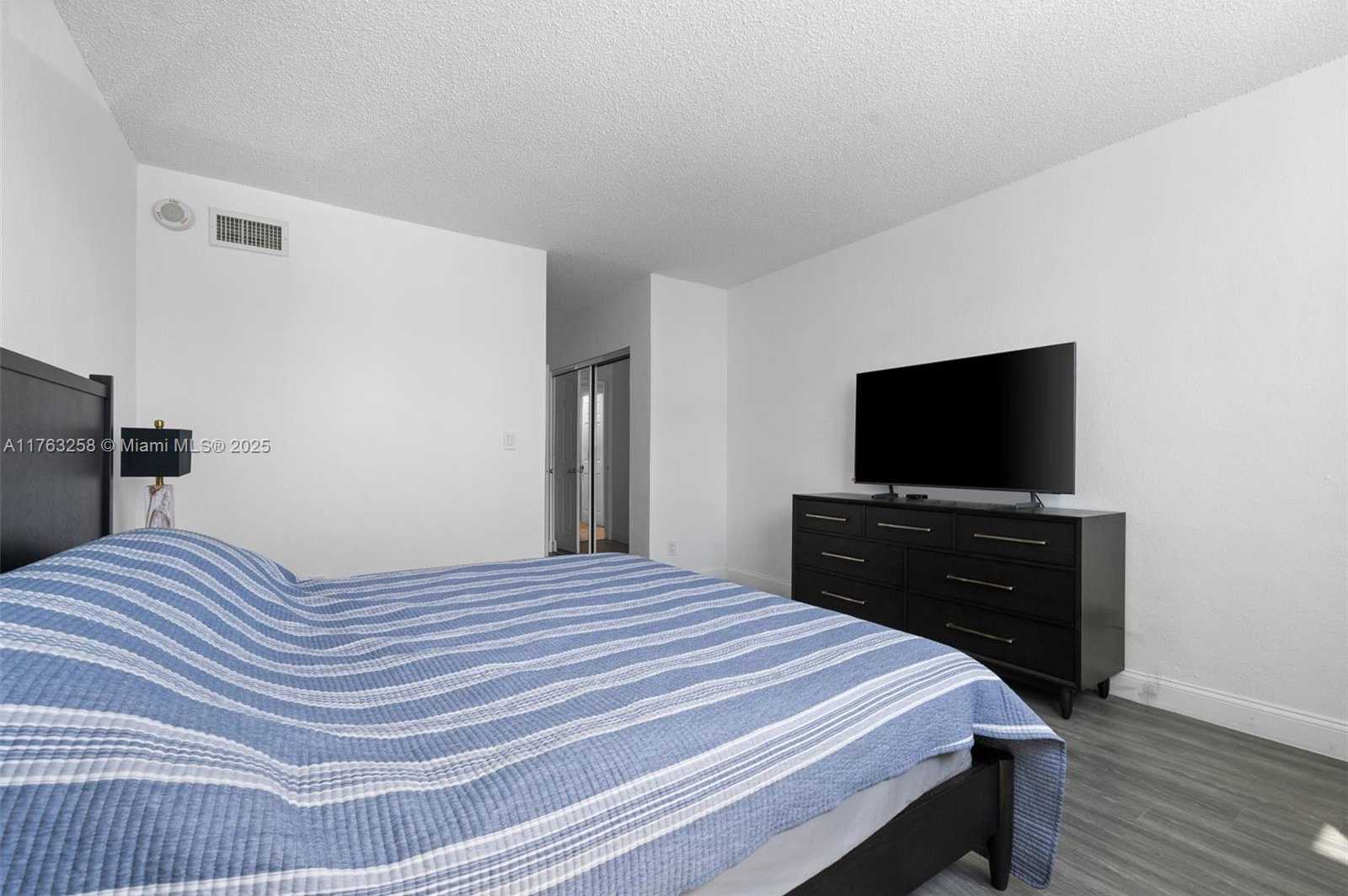 Small Image of 19380 COLLINS AVE #901, Sunny Isles Beach Number 21