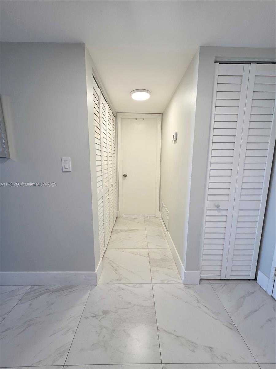 Small Image of 1300 NORTH EAST MIAMI GARDENS DR #716E, Miami Number 11