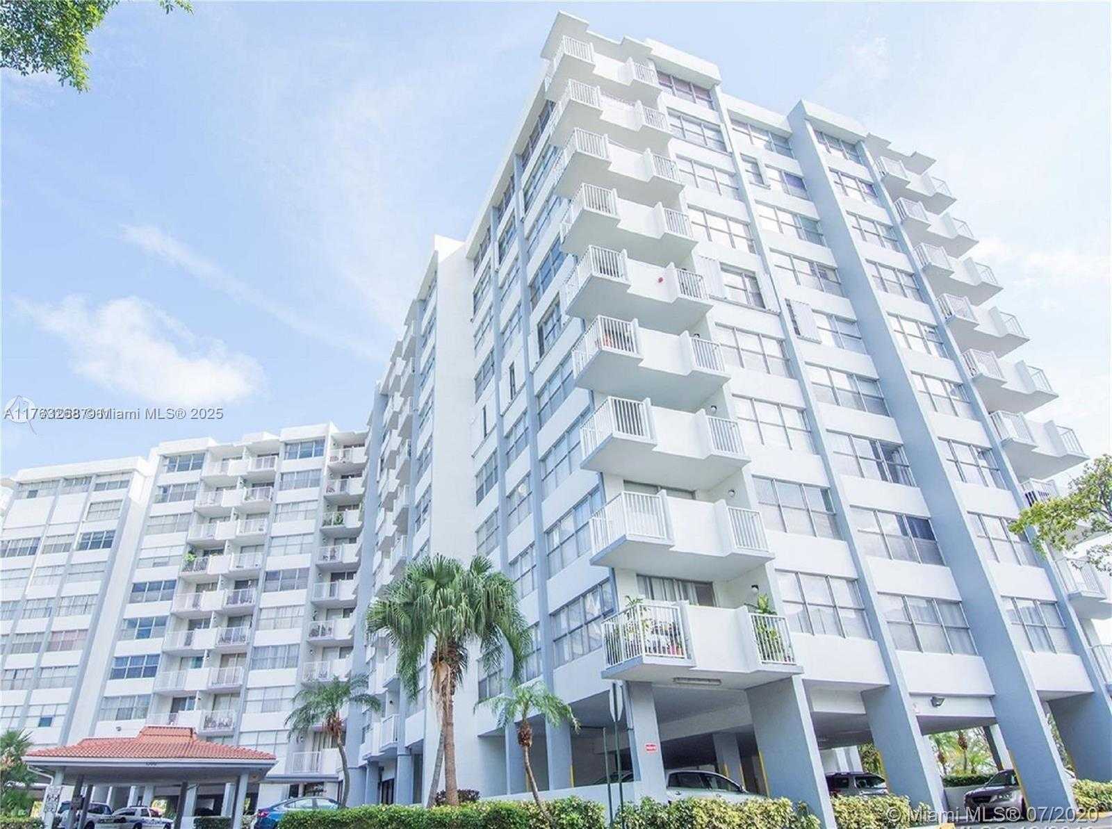 Small Image of 1300 NORTH EAST MIAMI GARDENS DR #716E, Miami Number 24