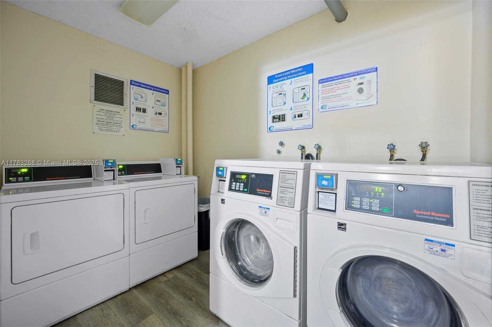 Small Image of 1300 NORTH EAST MIAMI GARDENS DR #716E, Miami Number 28