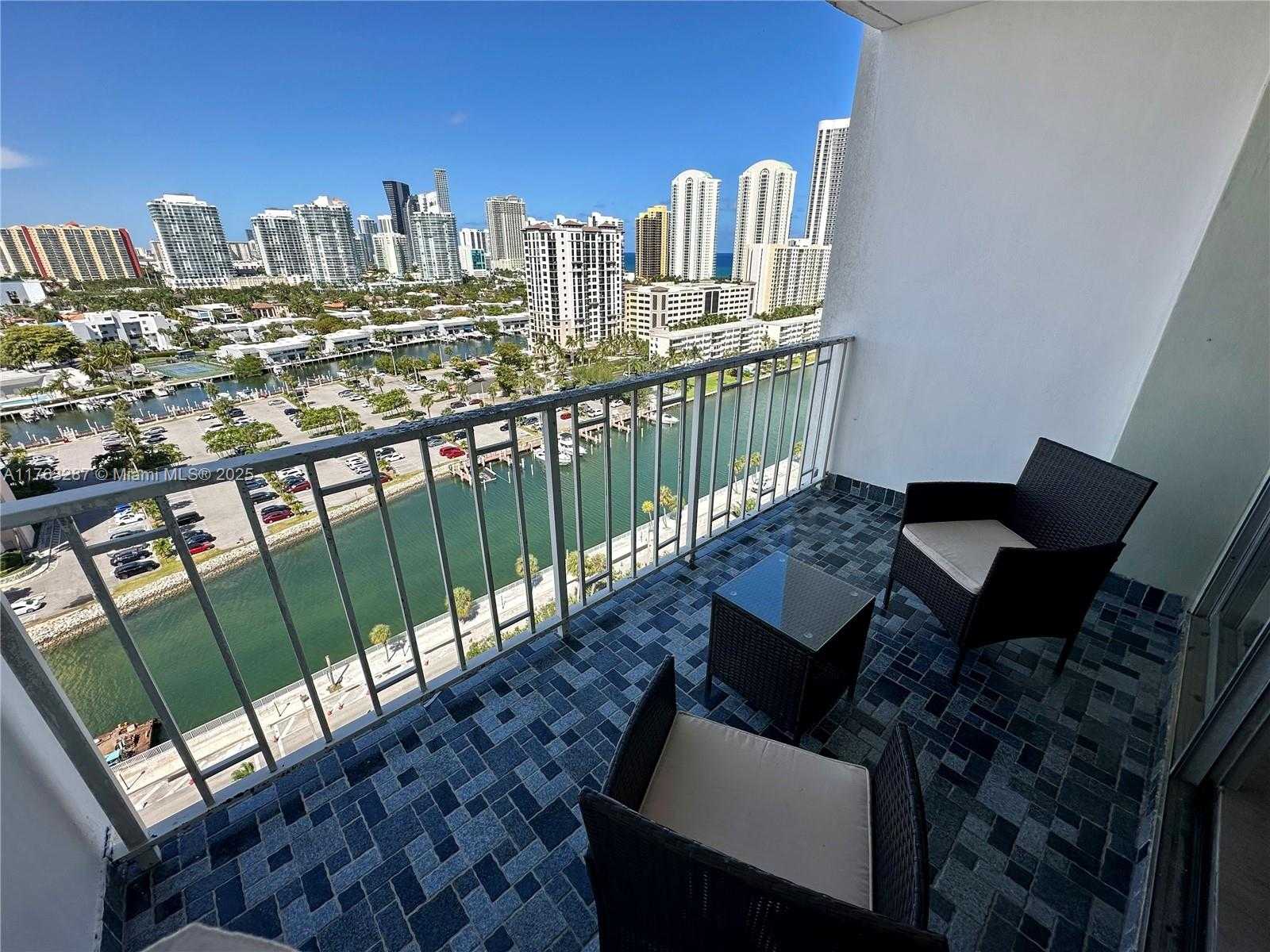 Small Image of 500 BAYVIEW DR #1725, Sunny Isles Beach Number 25
