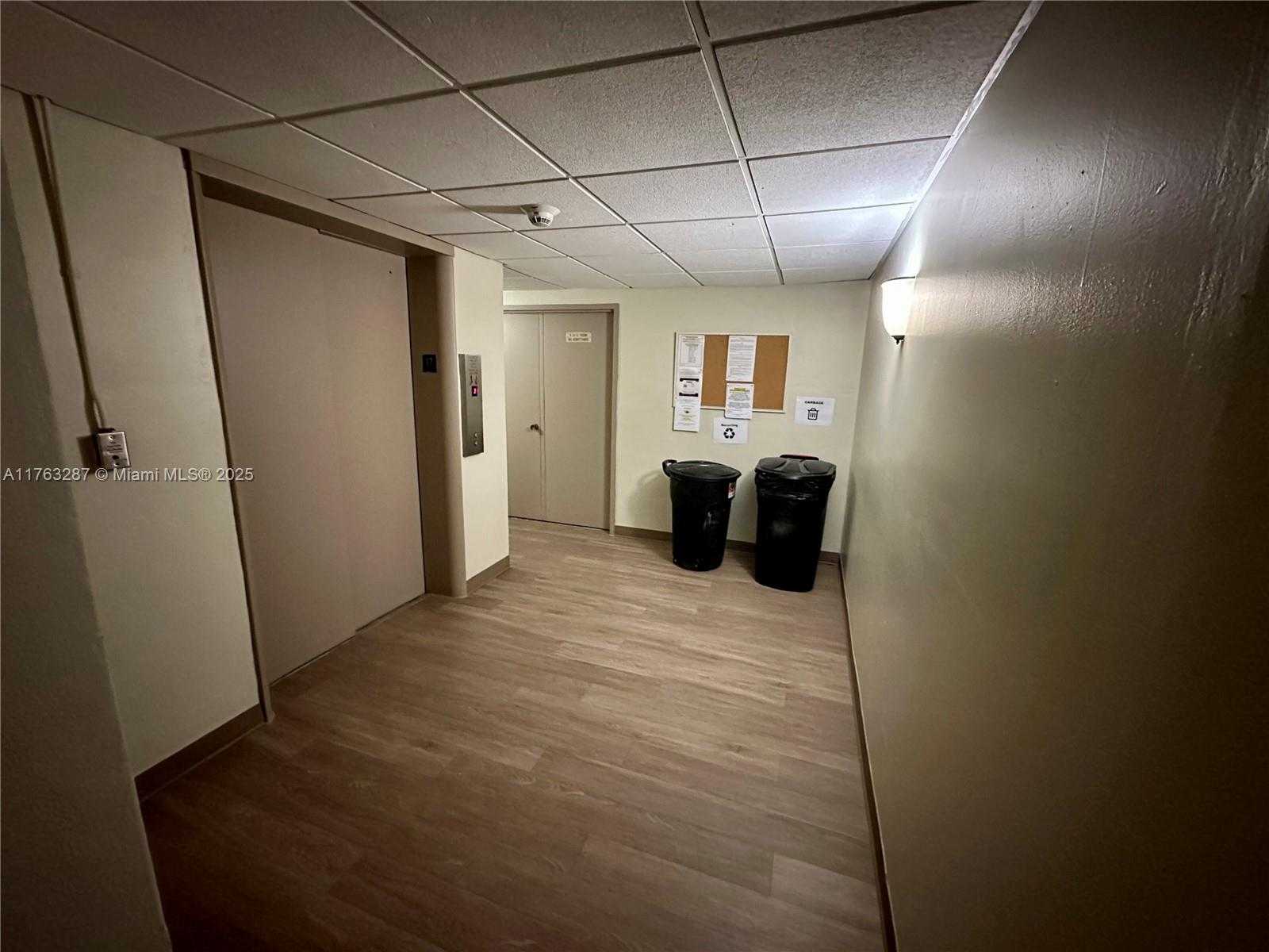 Small Image of 500 BAYVIEW DR #1725, Sunny Isles Beach Number 30