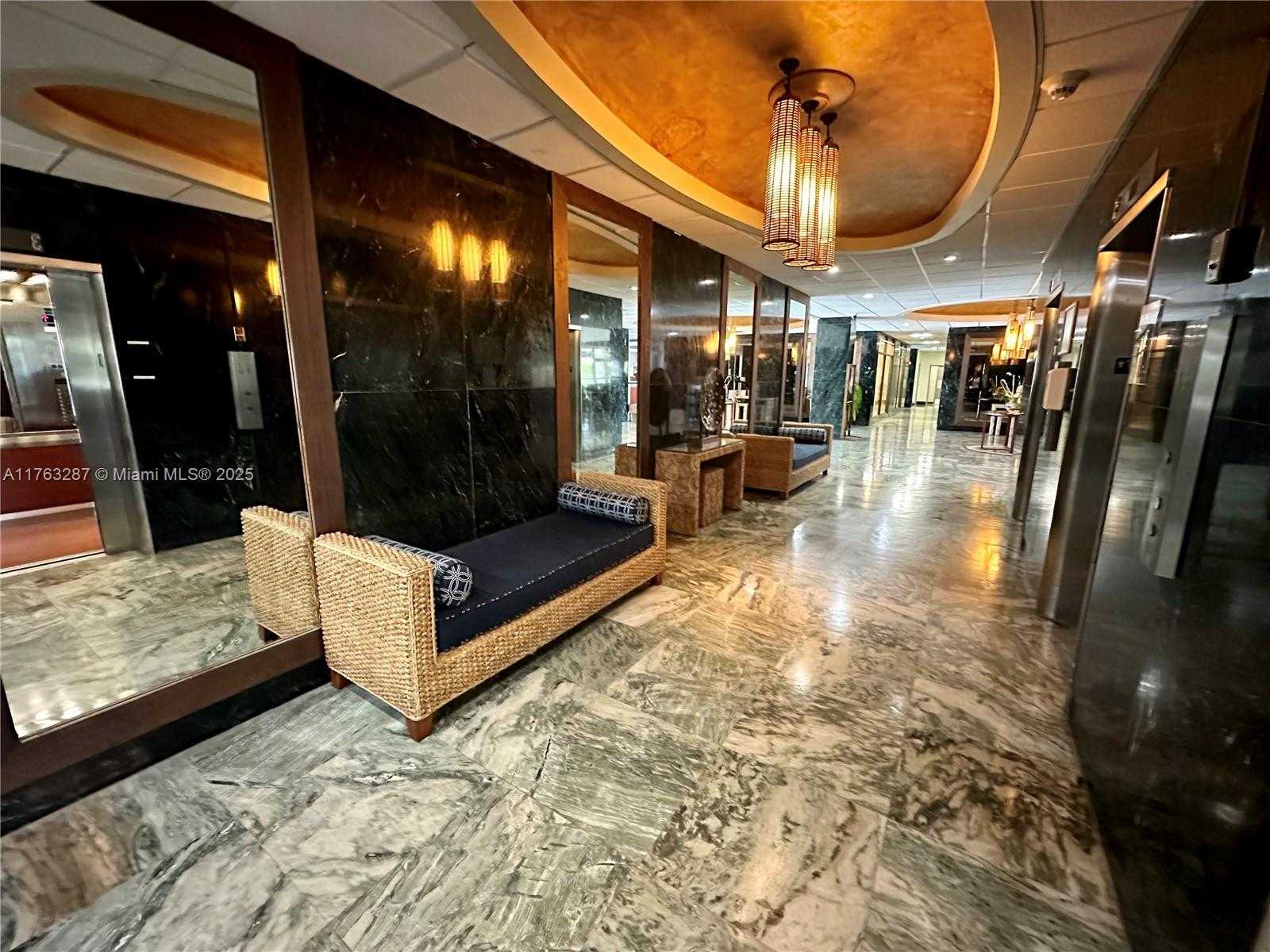 Small Image of 500 BAYVIEW DR #1725, Sunny Isles Beach Number 34